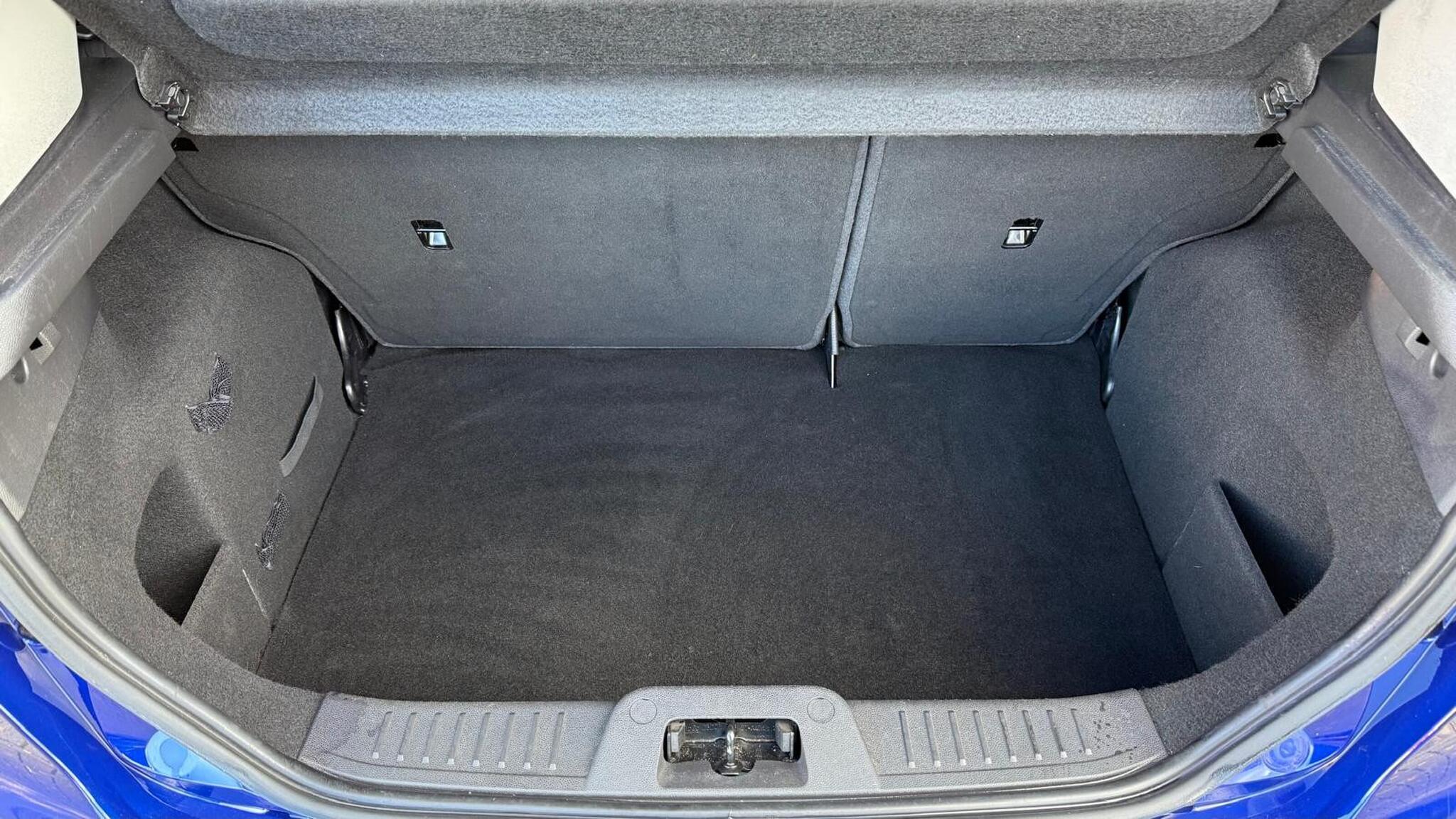 Ford Fiesta view 9