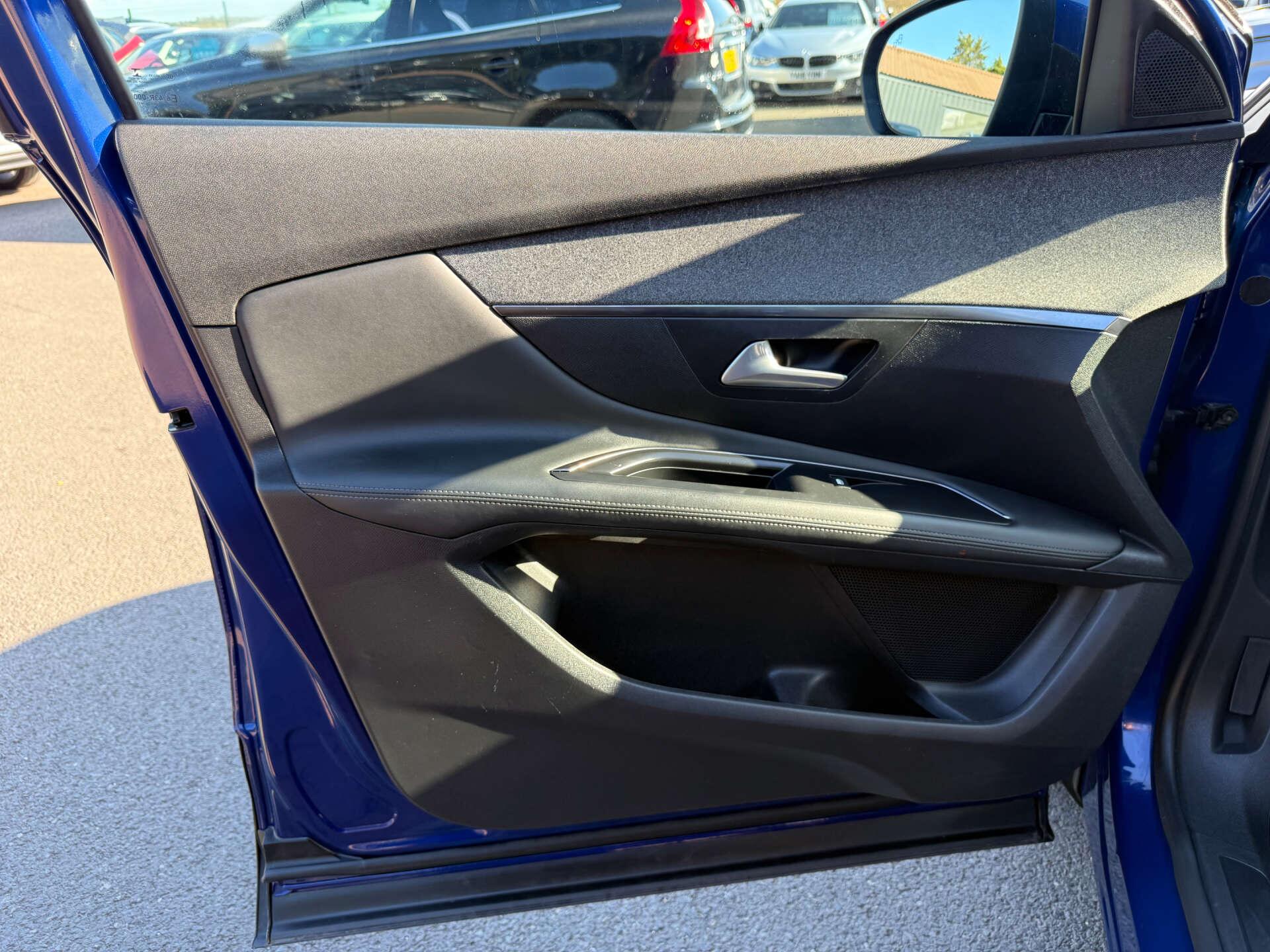 Peugeot 3008 view 75