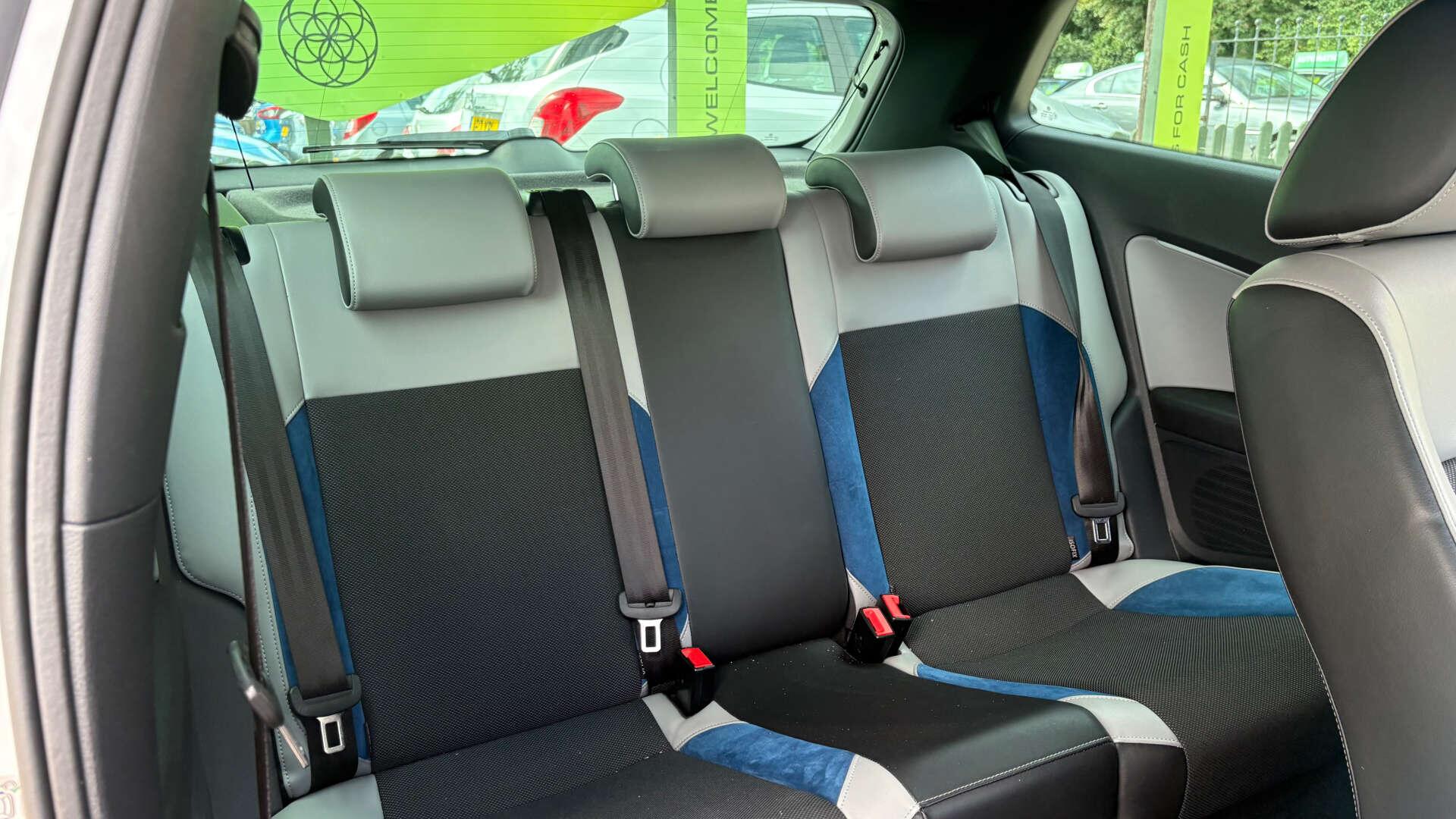 Volkswagen Polo view 9
