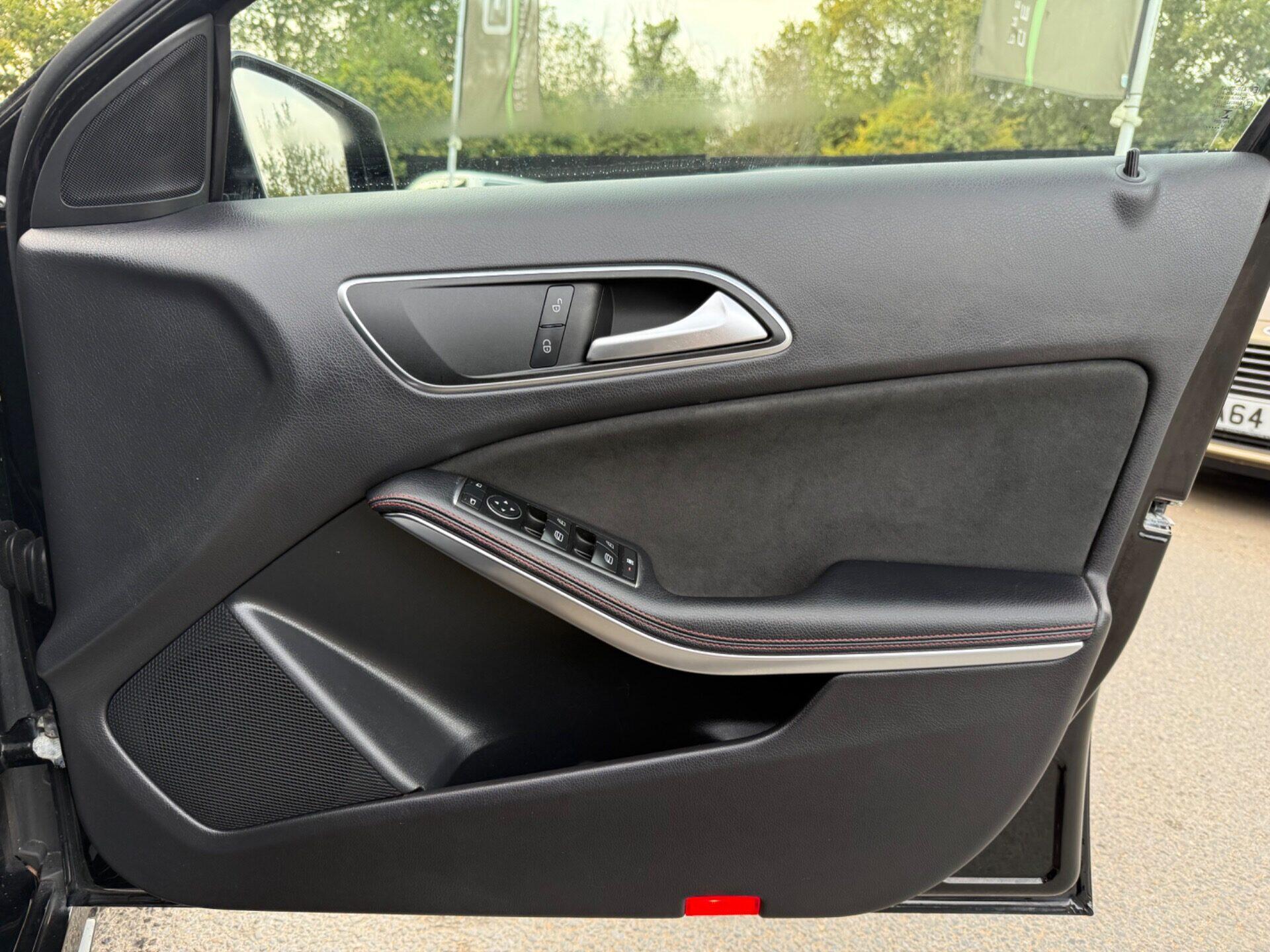 Mercedes-Benz A-Class view 32