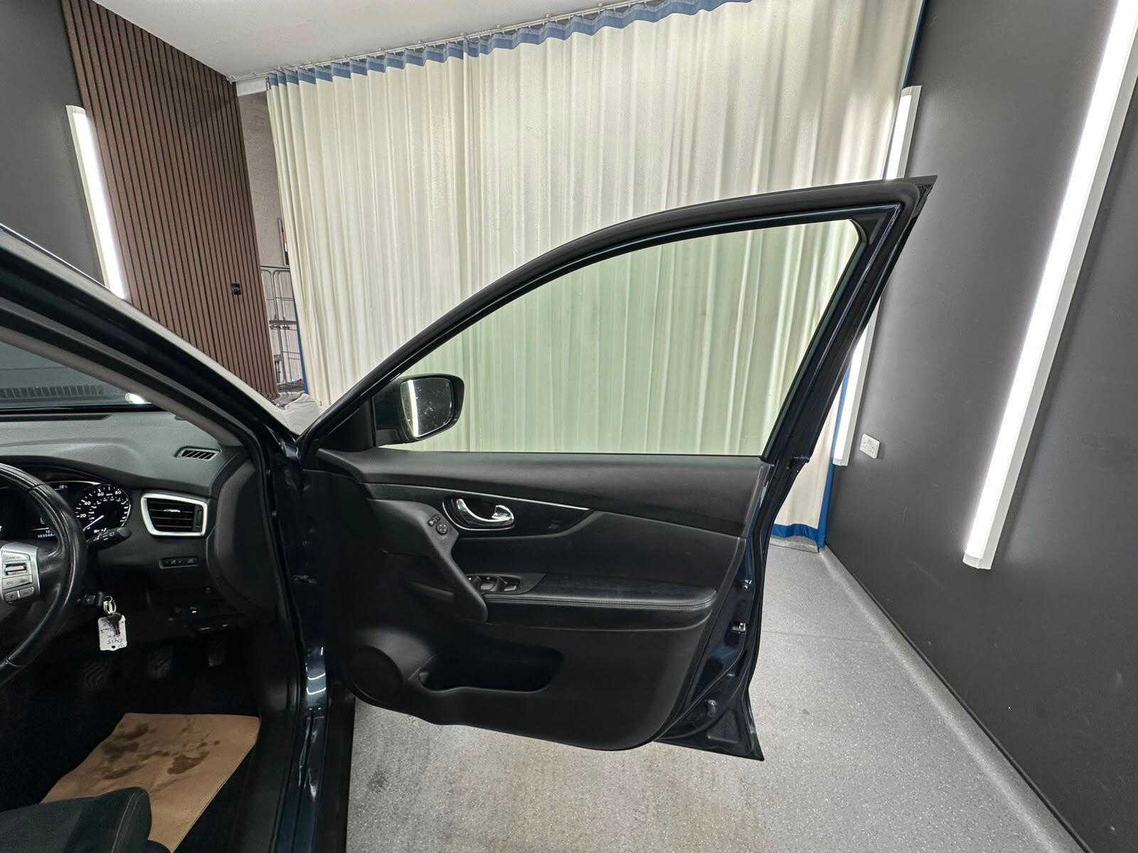 Nissan X-Trail view 18