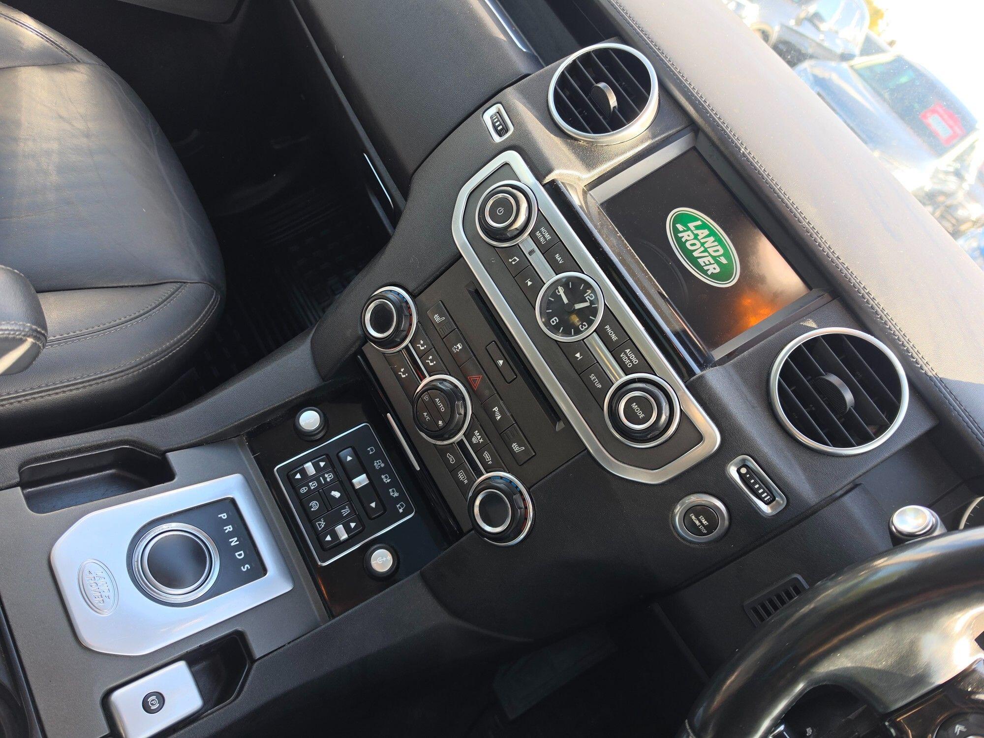 Land Rover Discovery view 29
