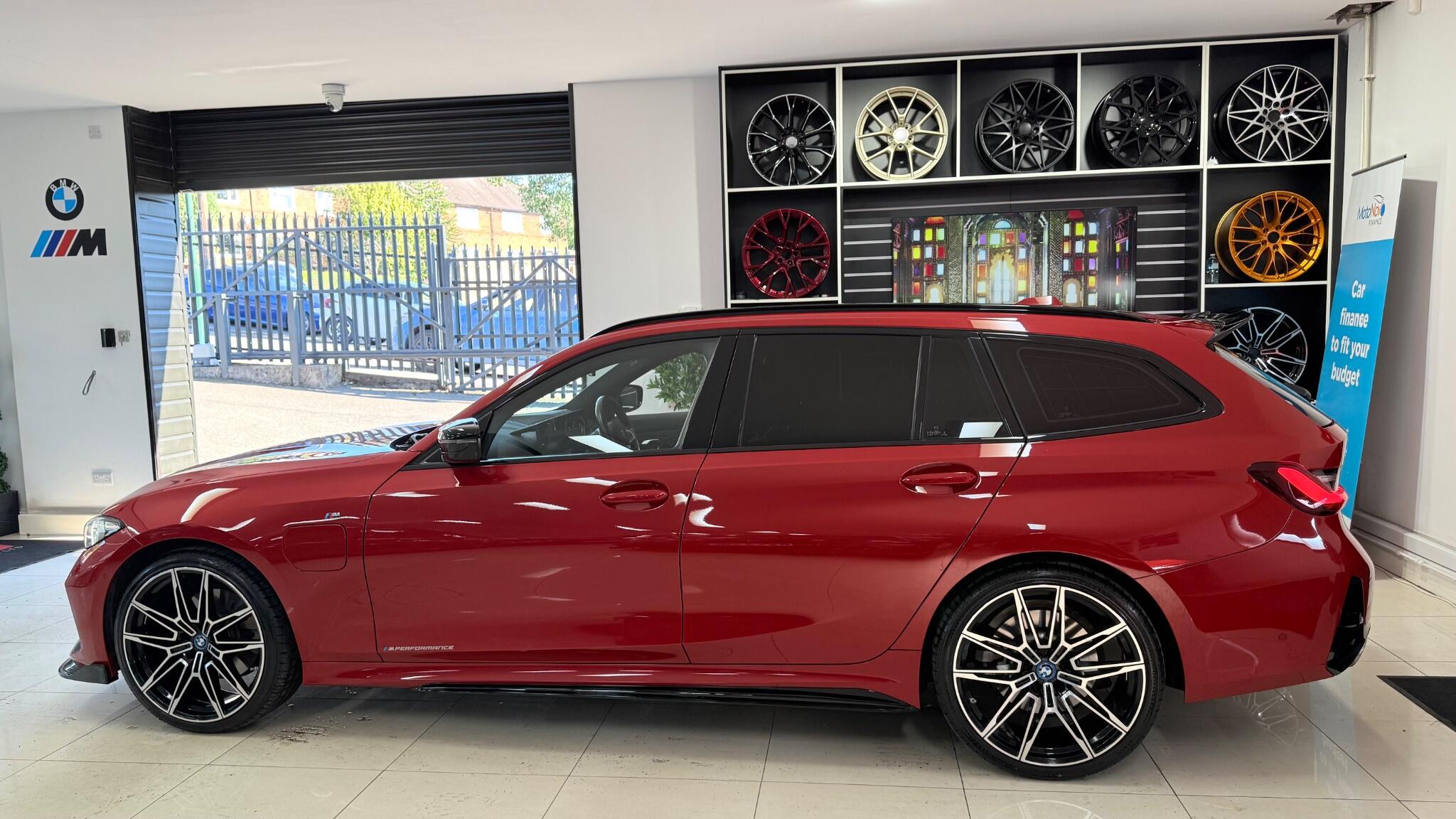 BMW 3 Series view 37