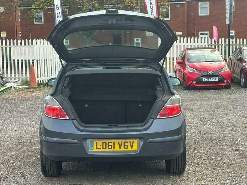 2011 Vauxhall Astra 1.6 16v Active Euro 5 5dr • 145,000 miles image 9