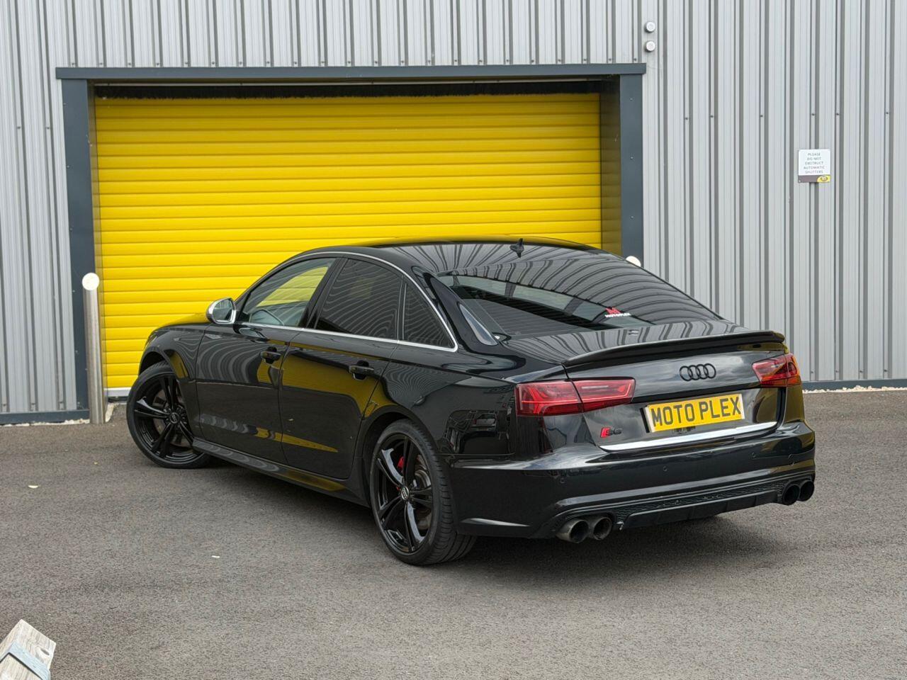 Audi S6 view 23