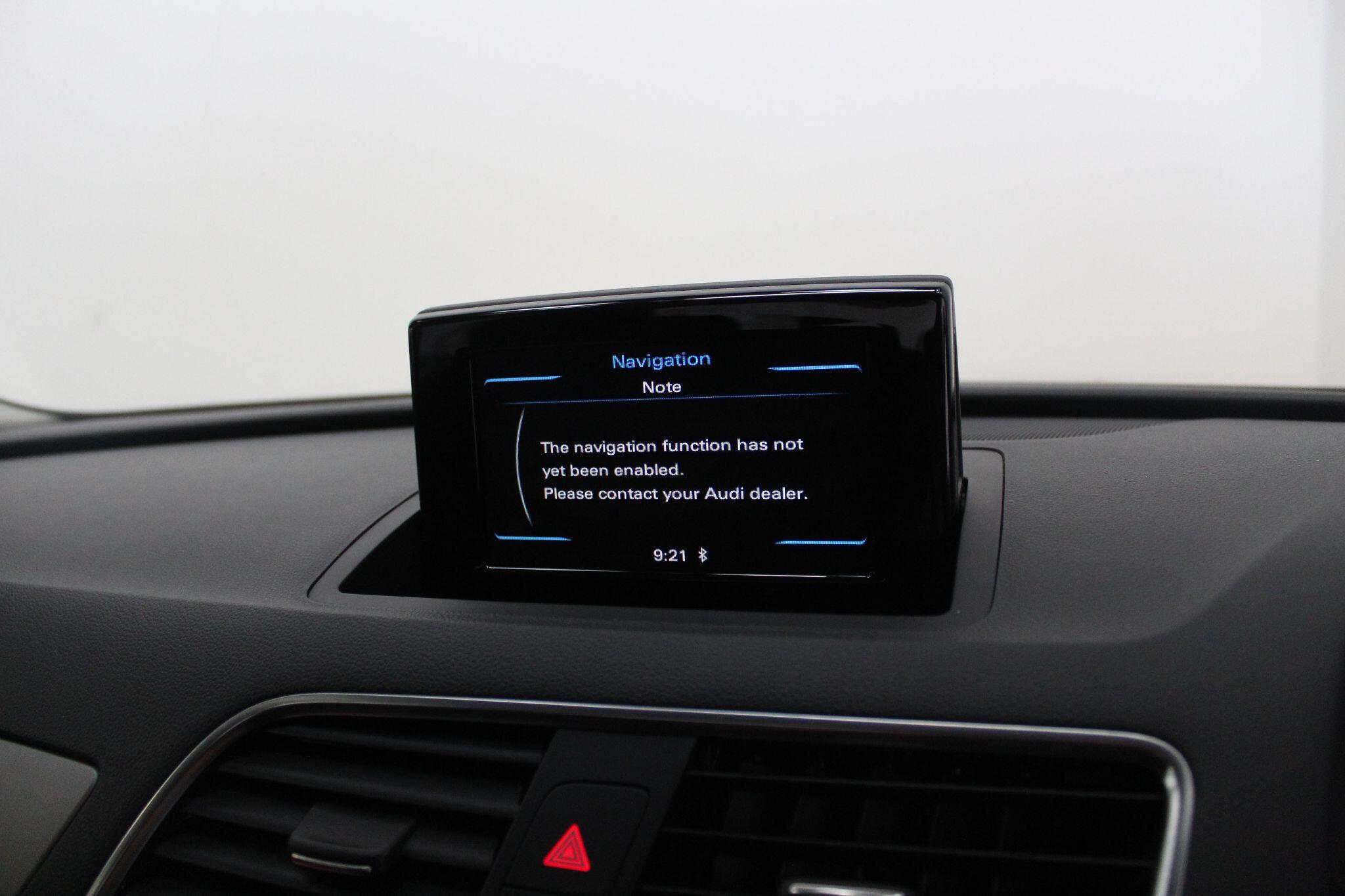 Audi Q3 view 35