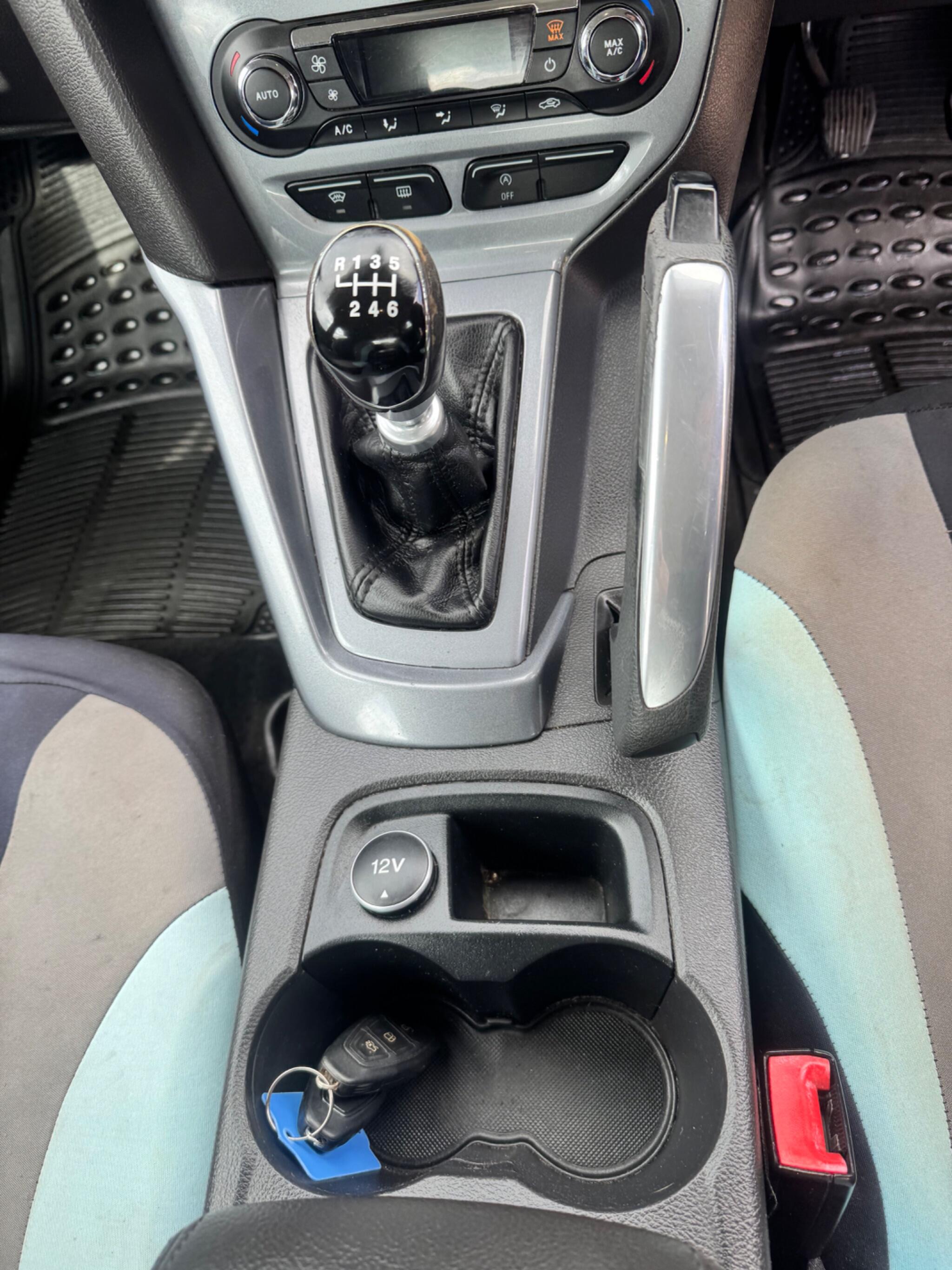 Ford Focus view 23