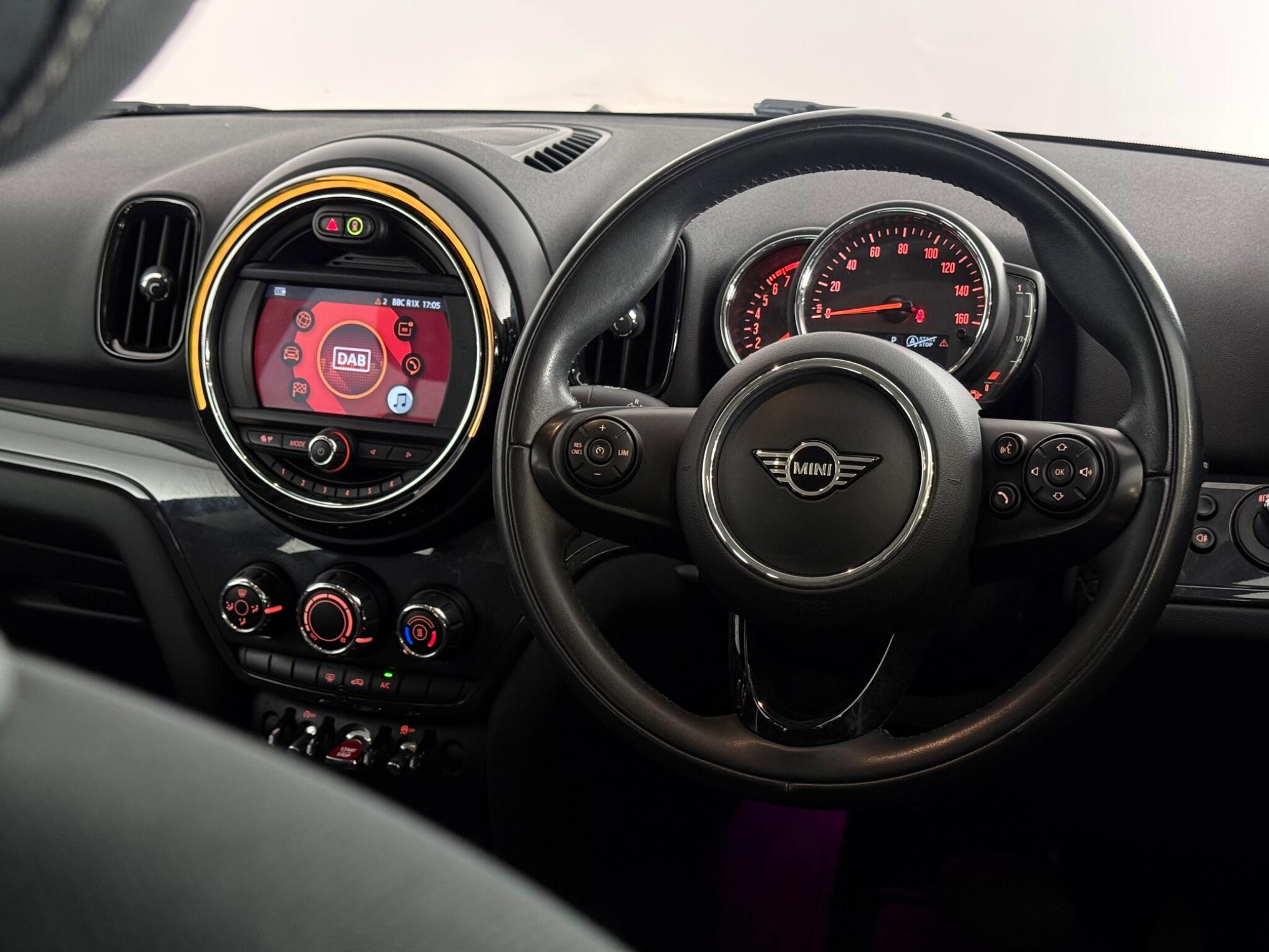 Mini Countryman view 13
