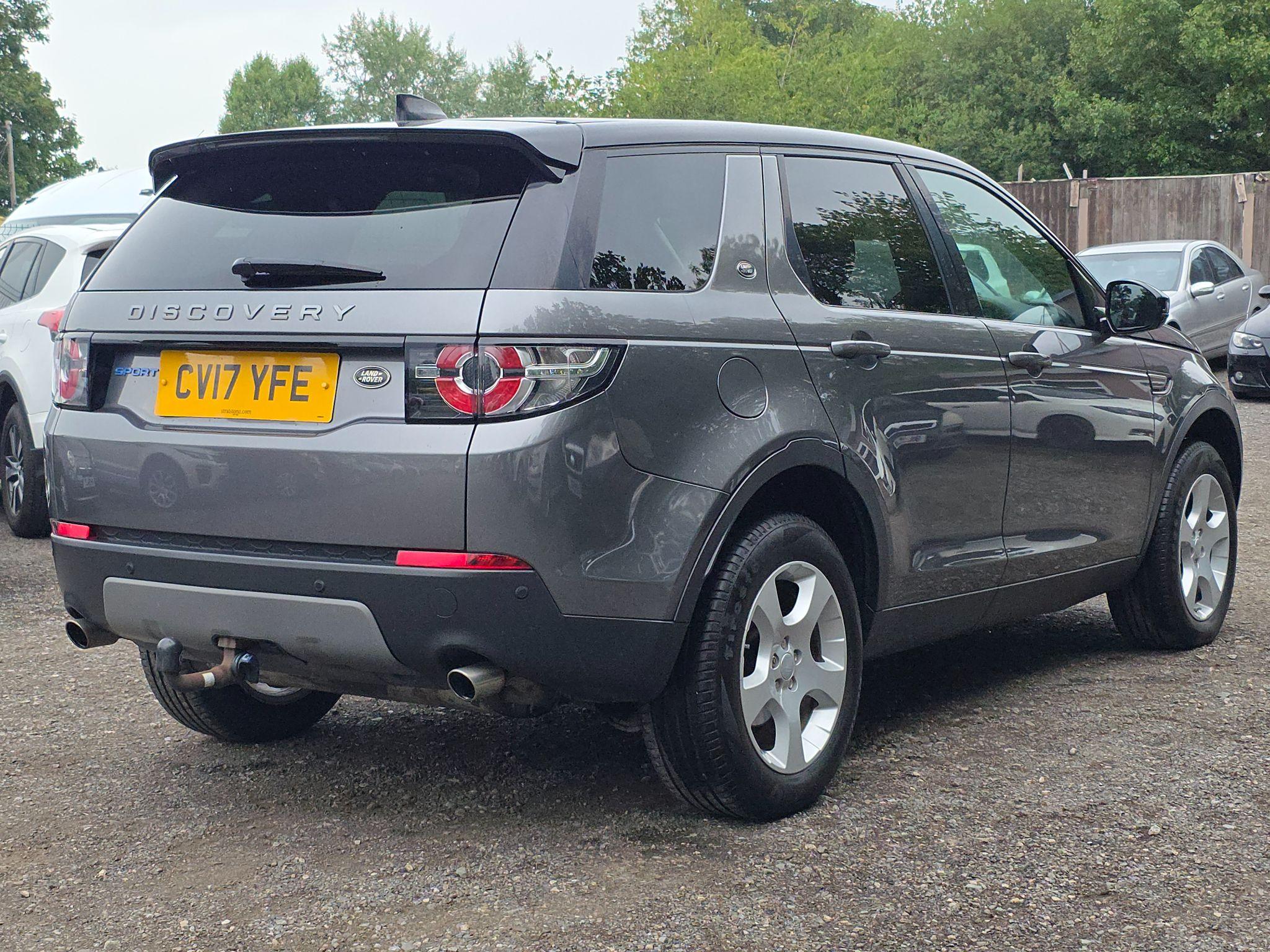 2017 Land Rover Discovery Sport 2.0 TD4 SE 4WD Euro 6 (s/s) 5dr (5 Seat) • 60,214 miles image 8
