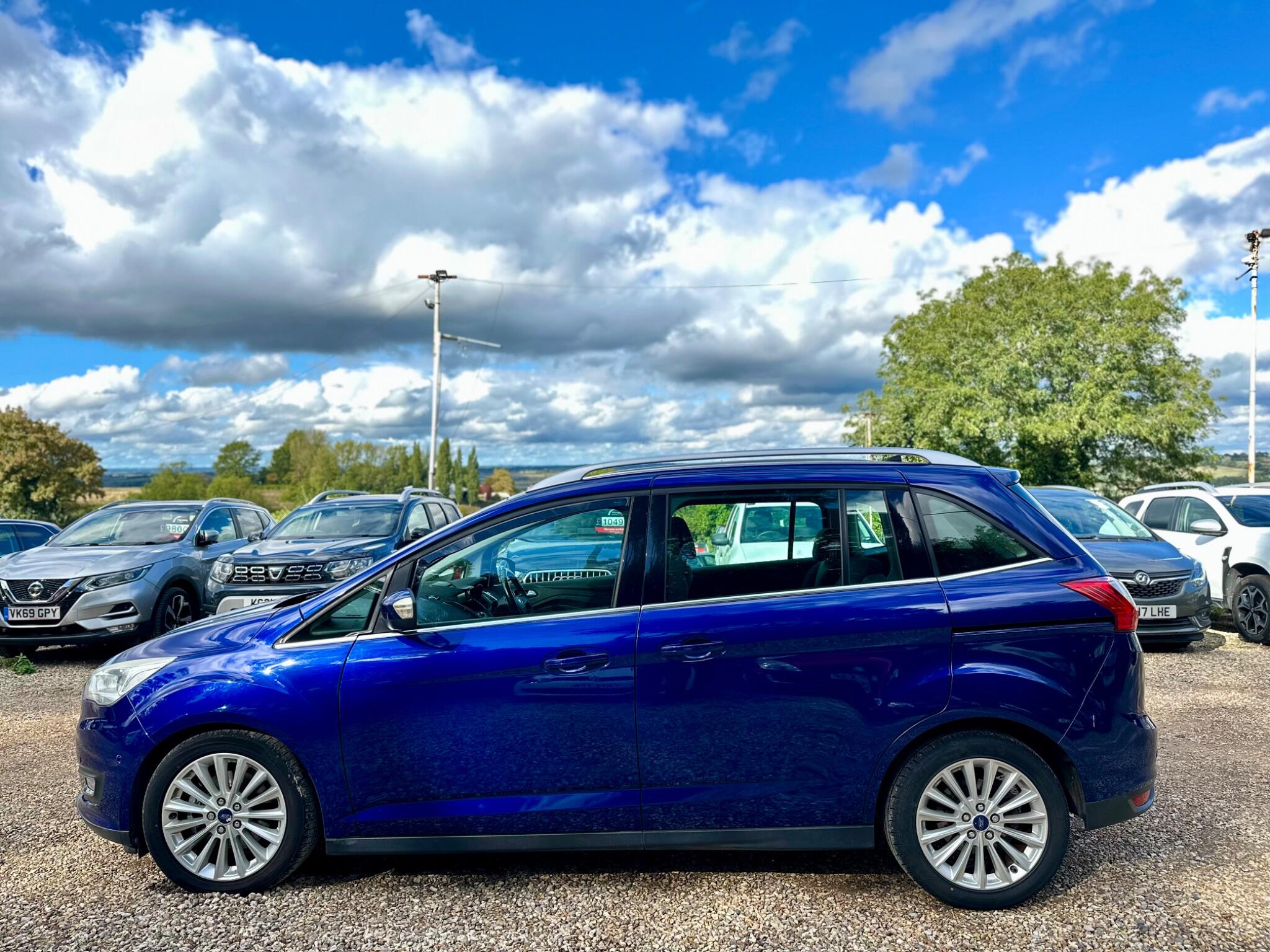 Ford Grand C-Max view 9