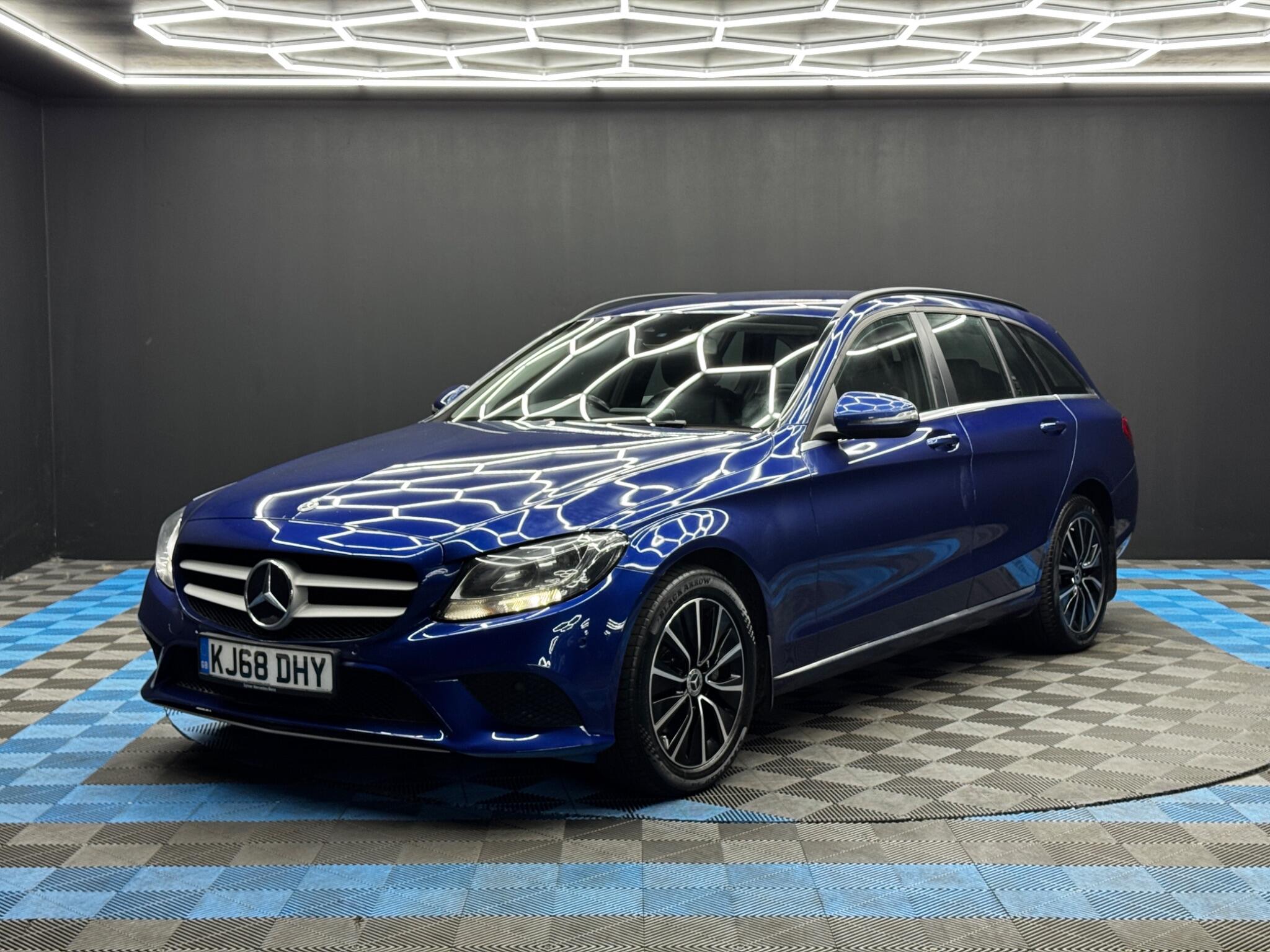 Mercedes-Benz C-Class view 3