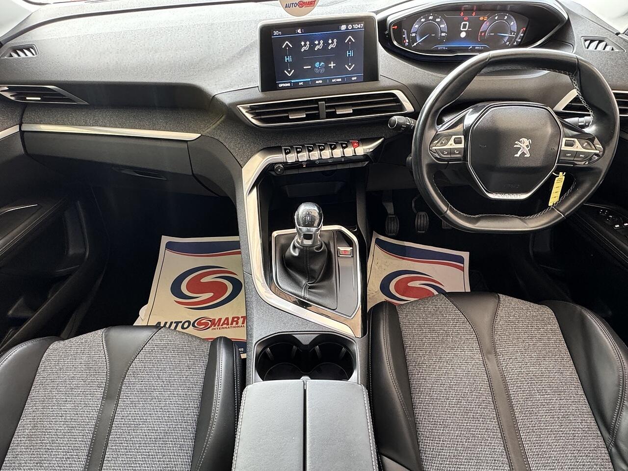 Peugeot 3008 view 15