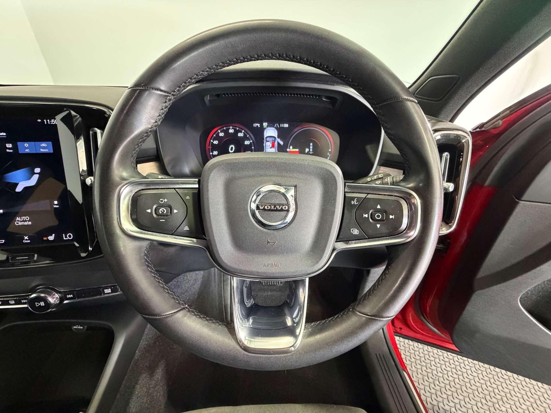 Volvo XC40 view 25