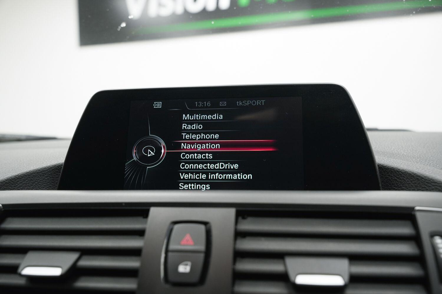 BMW 1 Series view 18