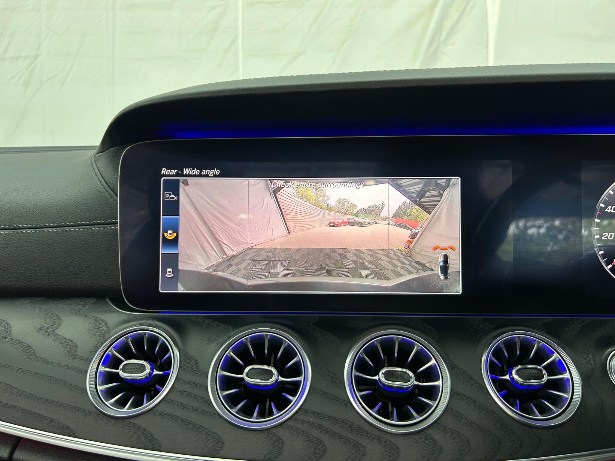 Mercedes-Benz E Class view 42