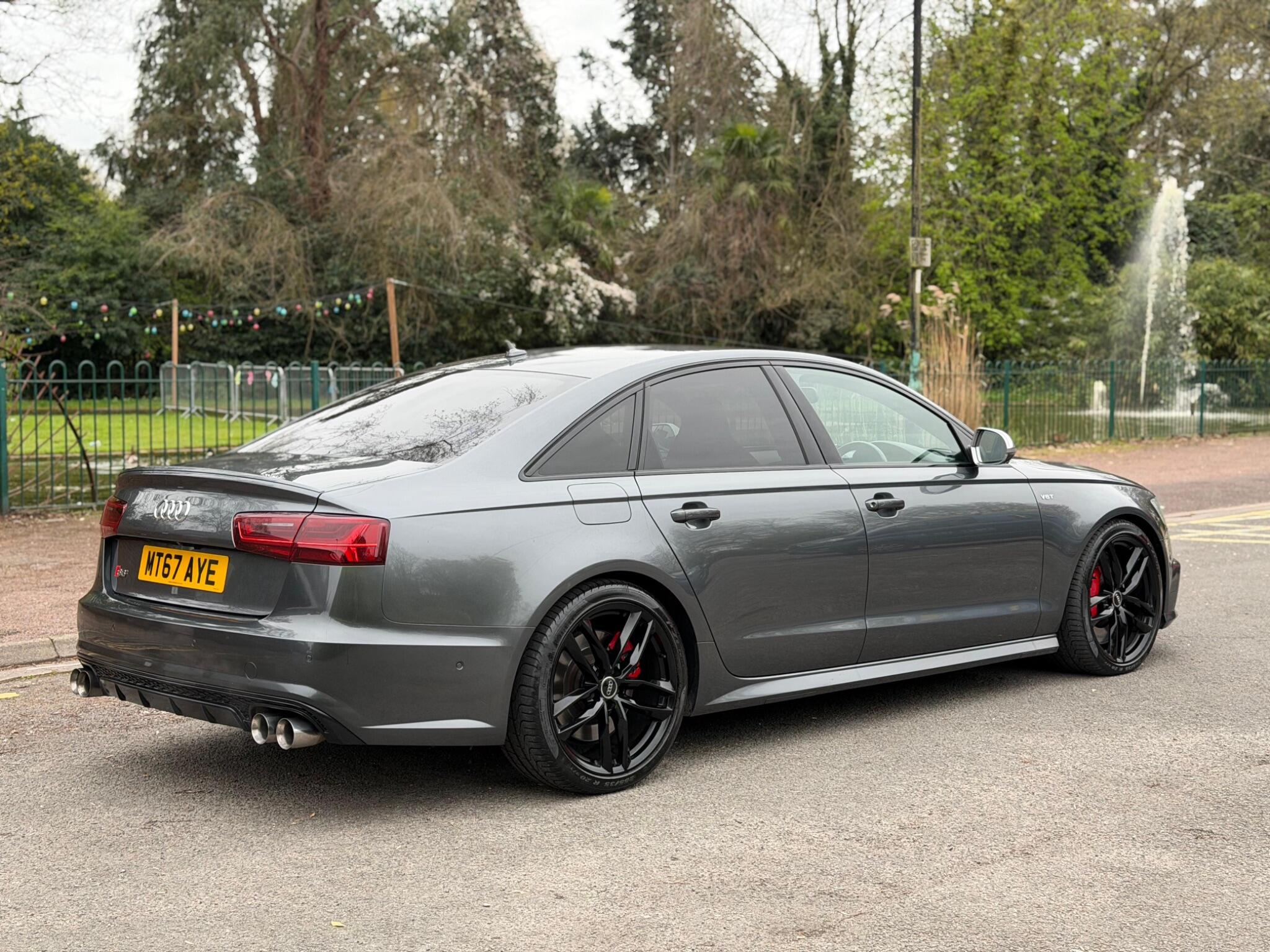 Audi S6 view 3