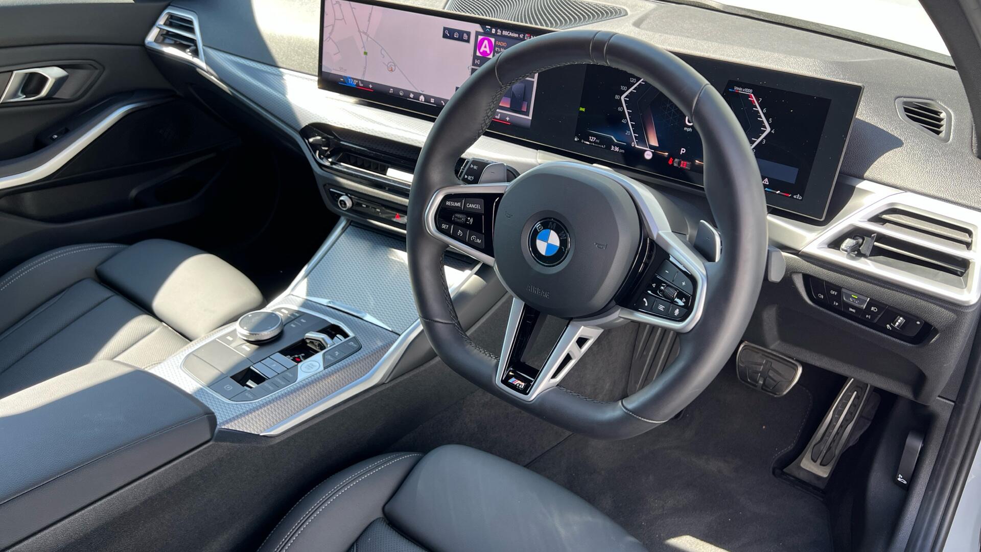 BMW 3 Series view 6