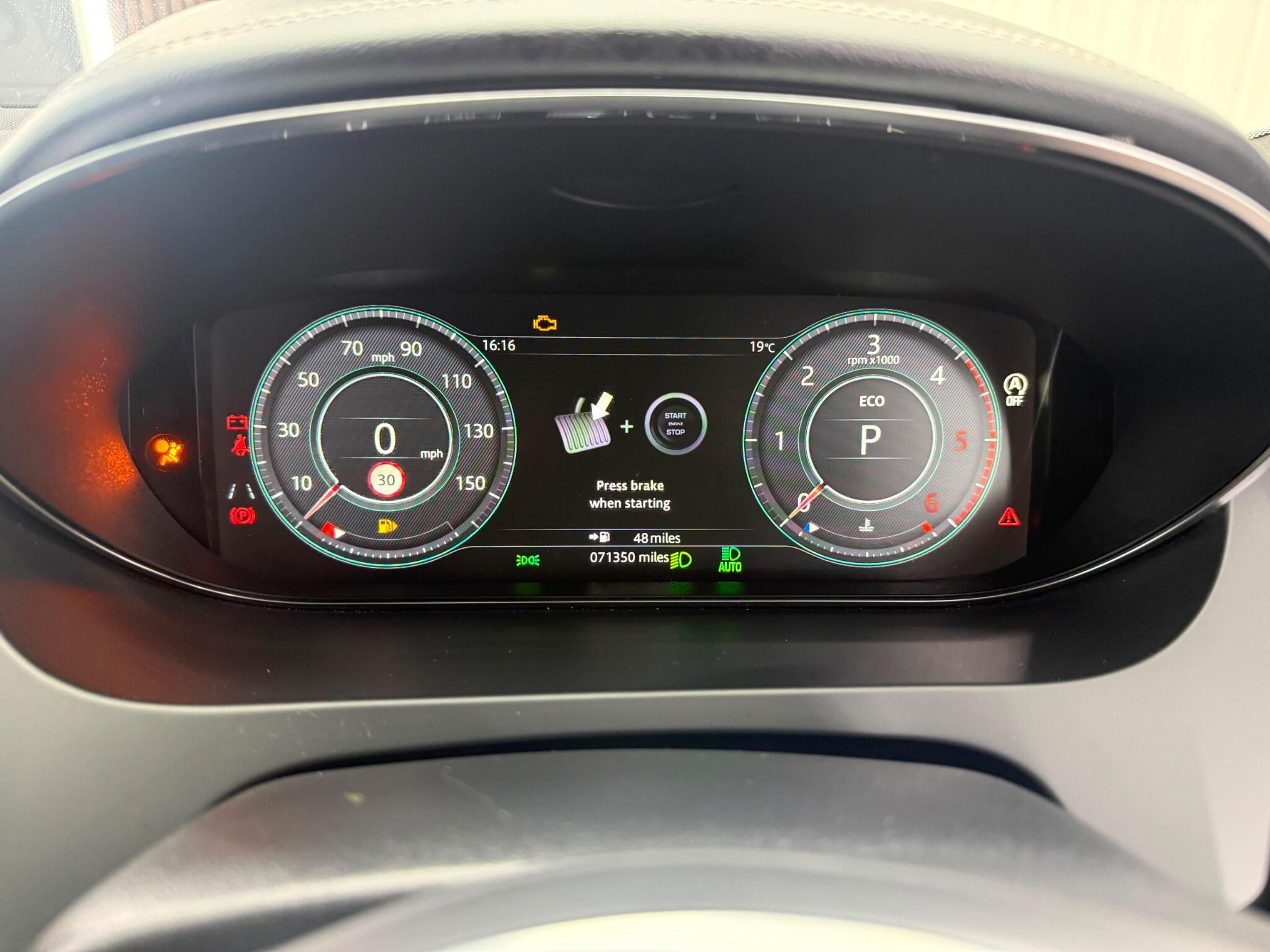 Jaguar E-Pace view 49