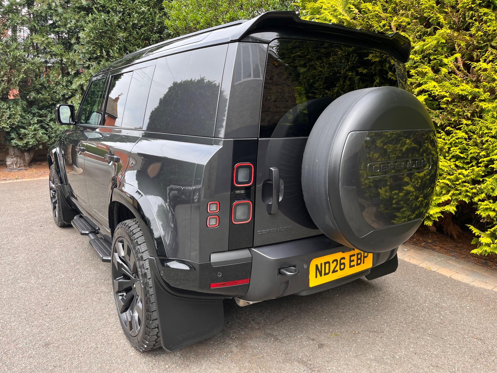 Land Rover Defender view 12