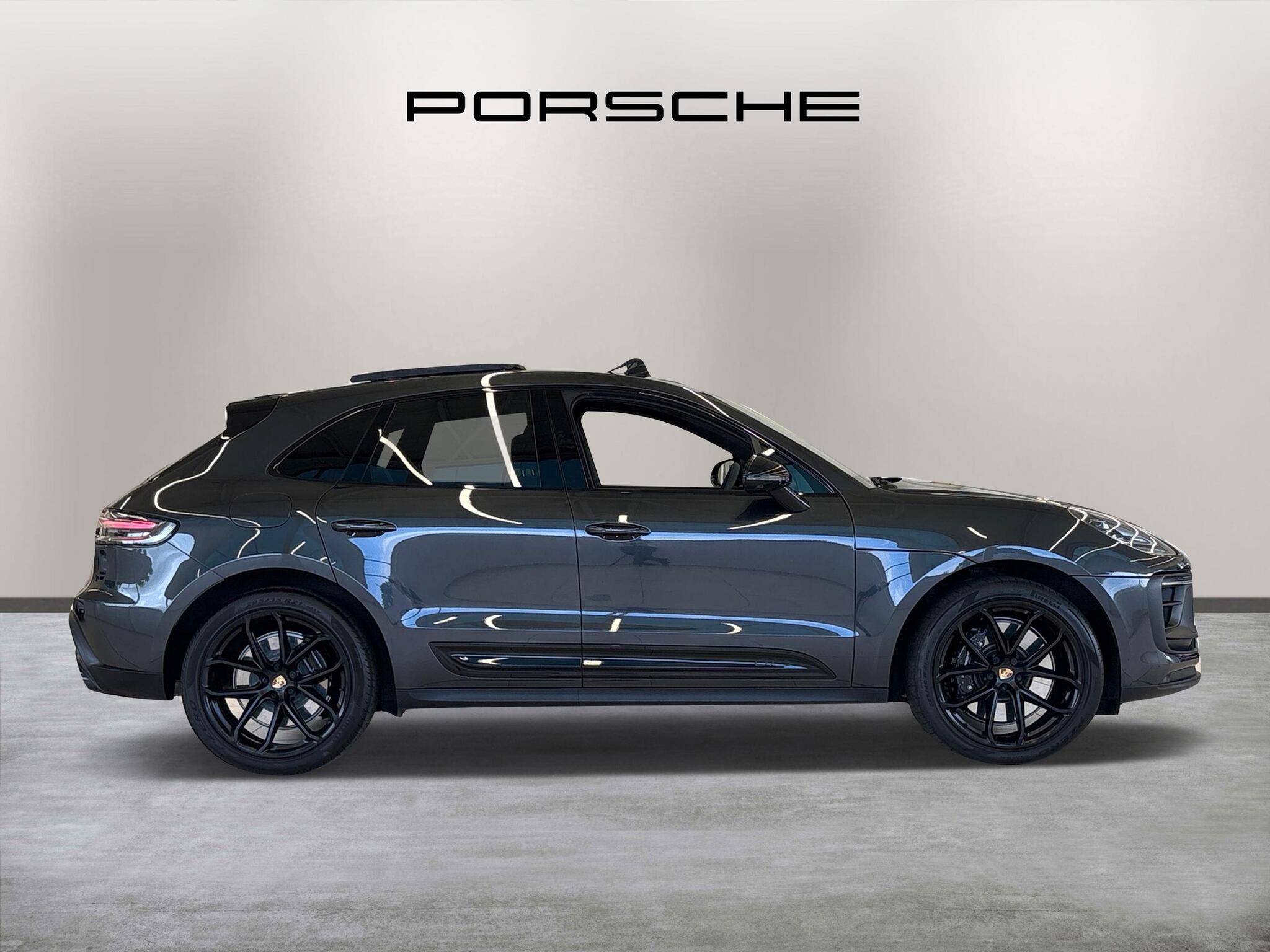 Porsche Macan view 8