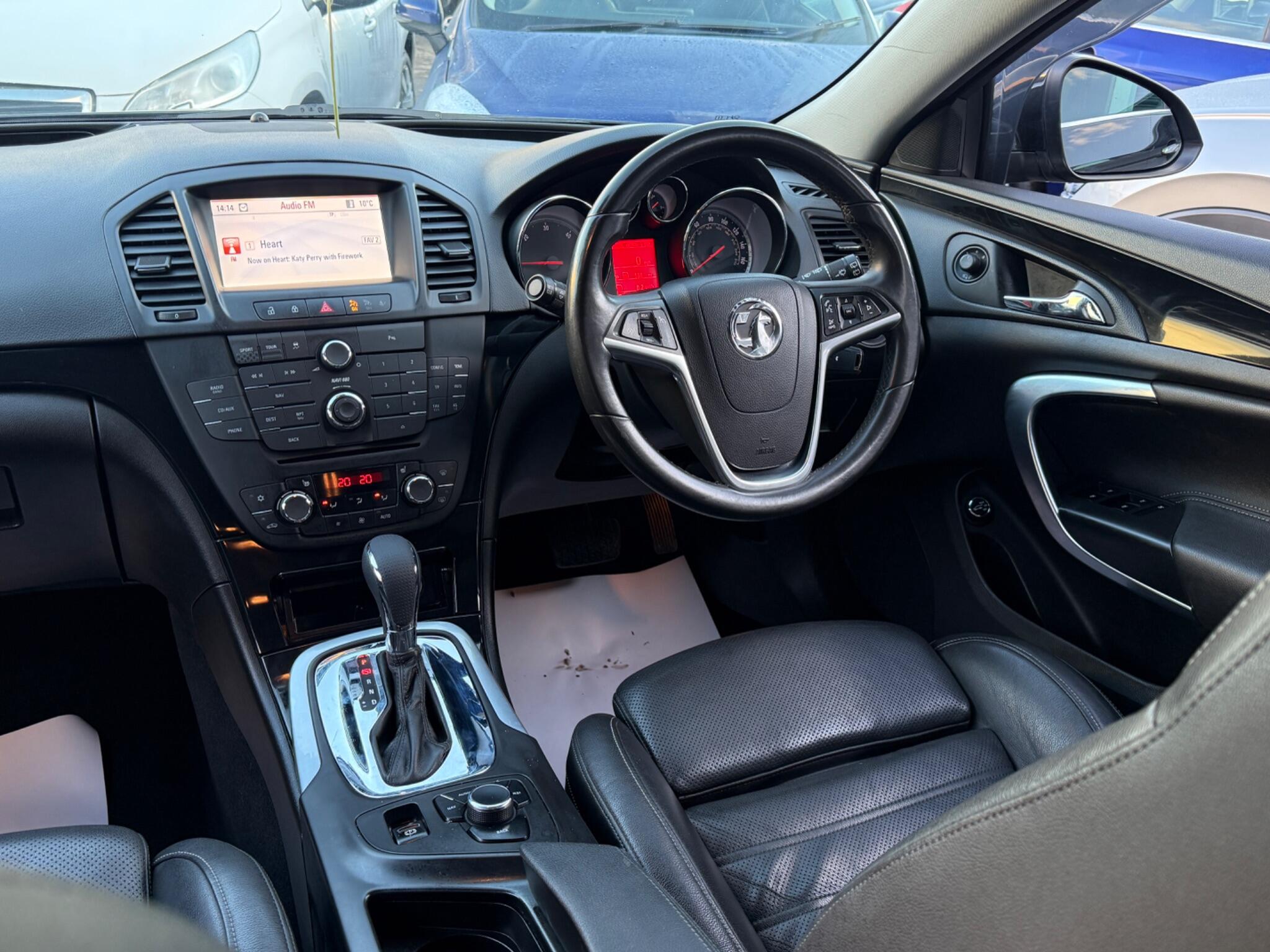 Vauxhall Insignia - Image 3