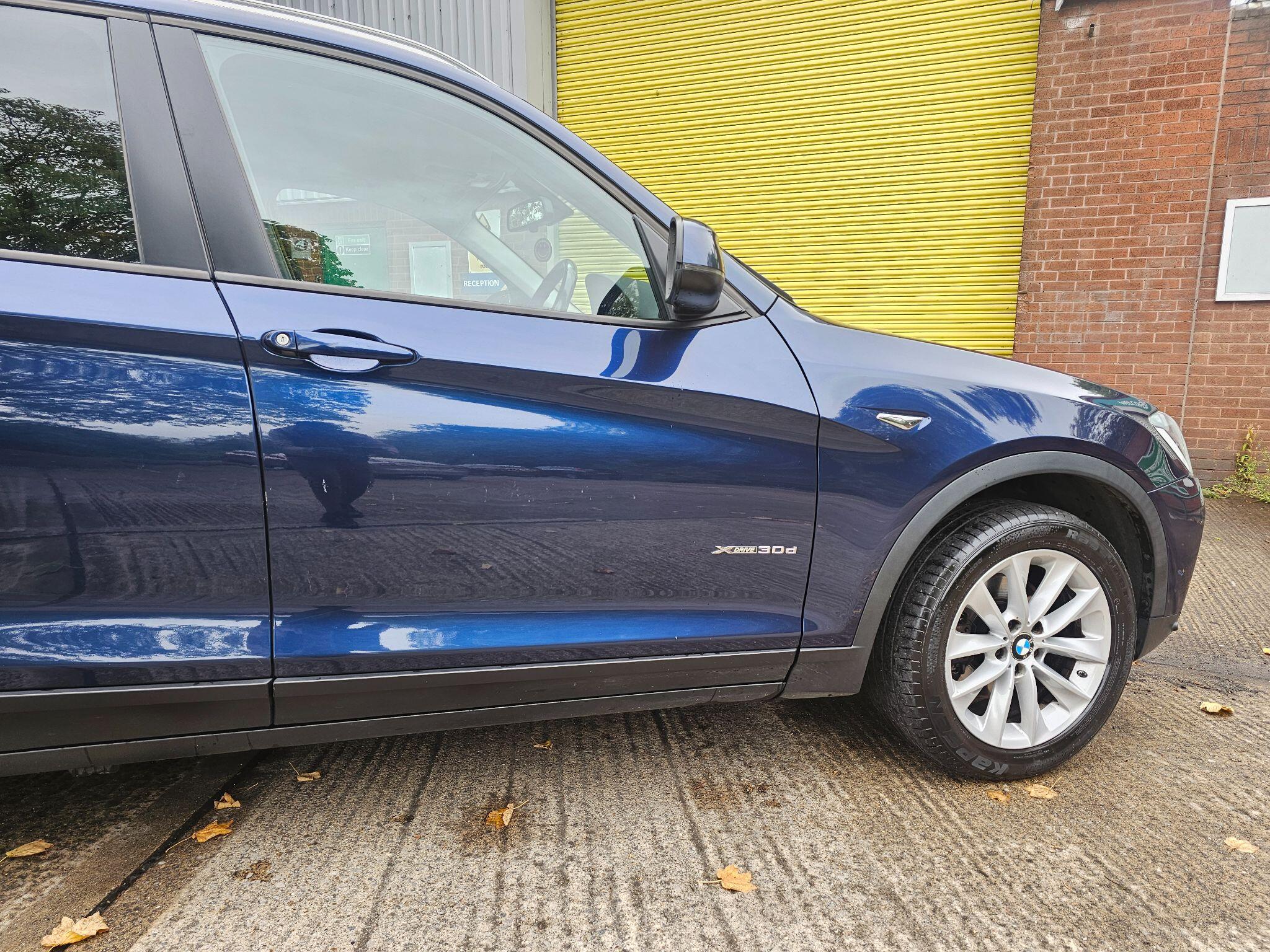 BMW X3 view 10