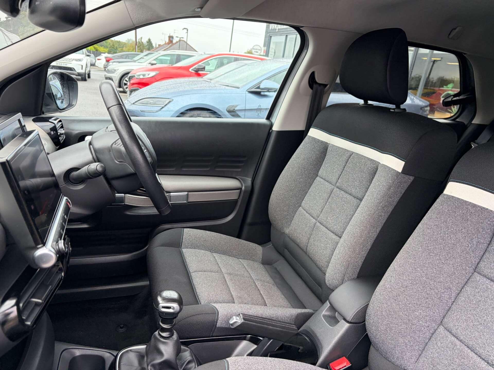 Citroen C4 Cactus view 18
