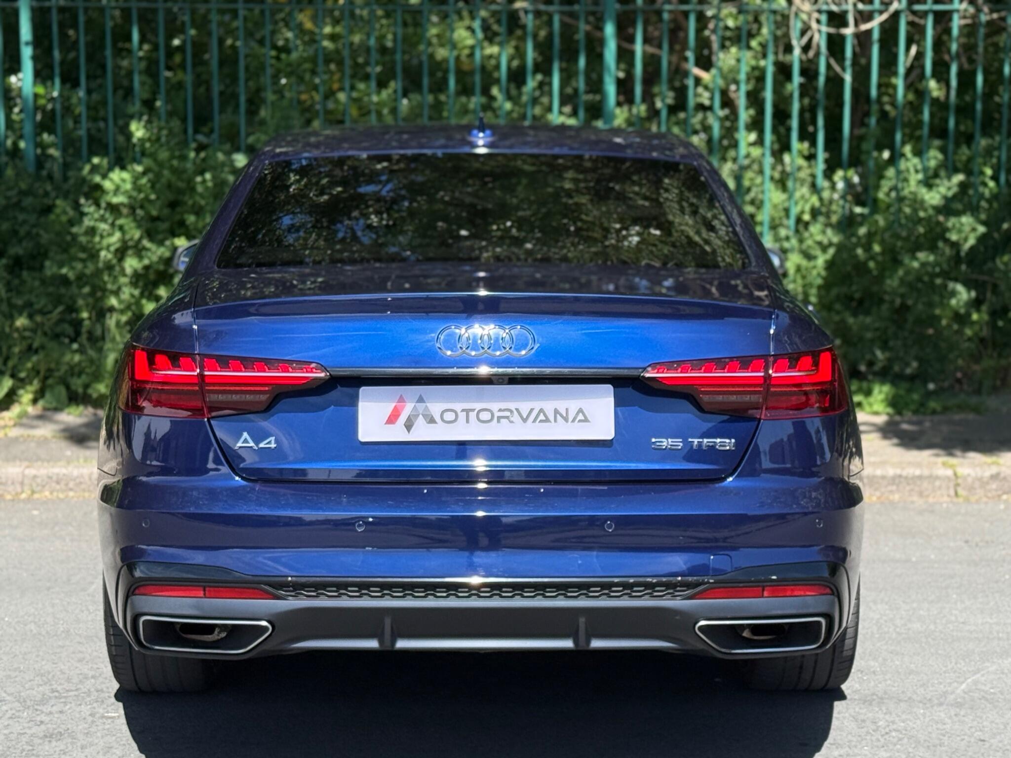 Audi A4 view 11