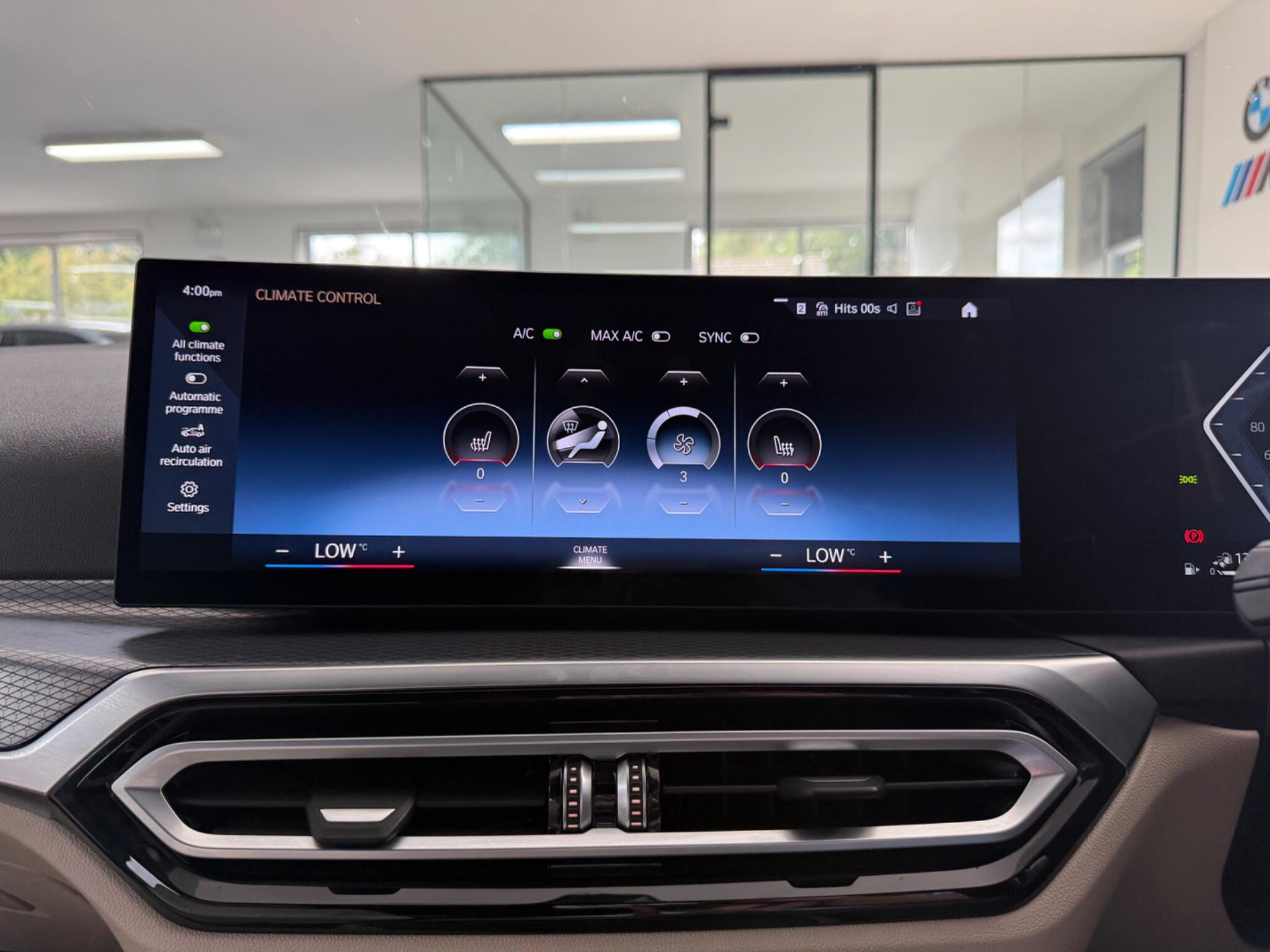 BMW 3 Series view 15