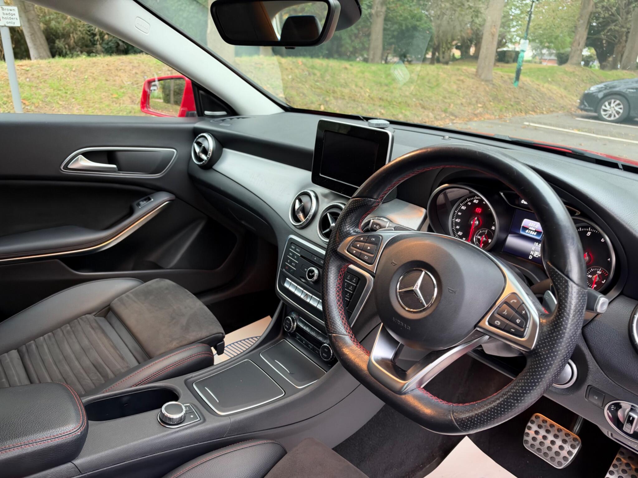 Mercedes-Benz CLA view 11