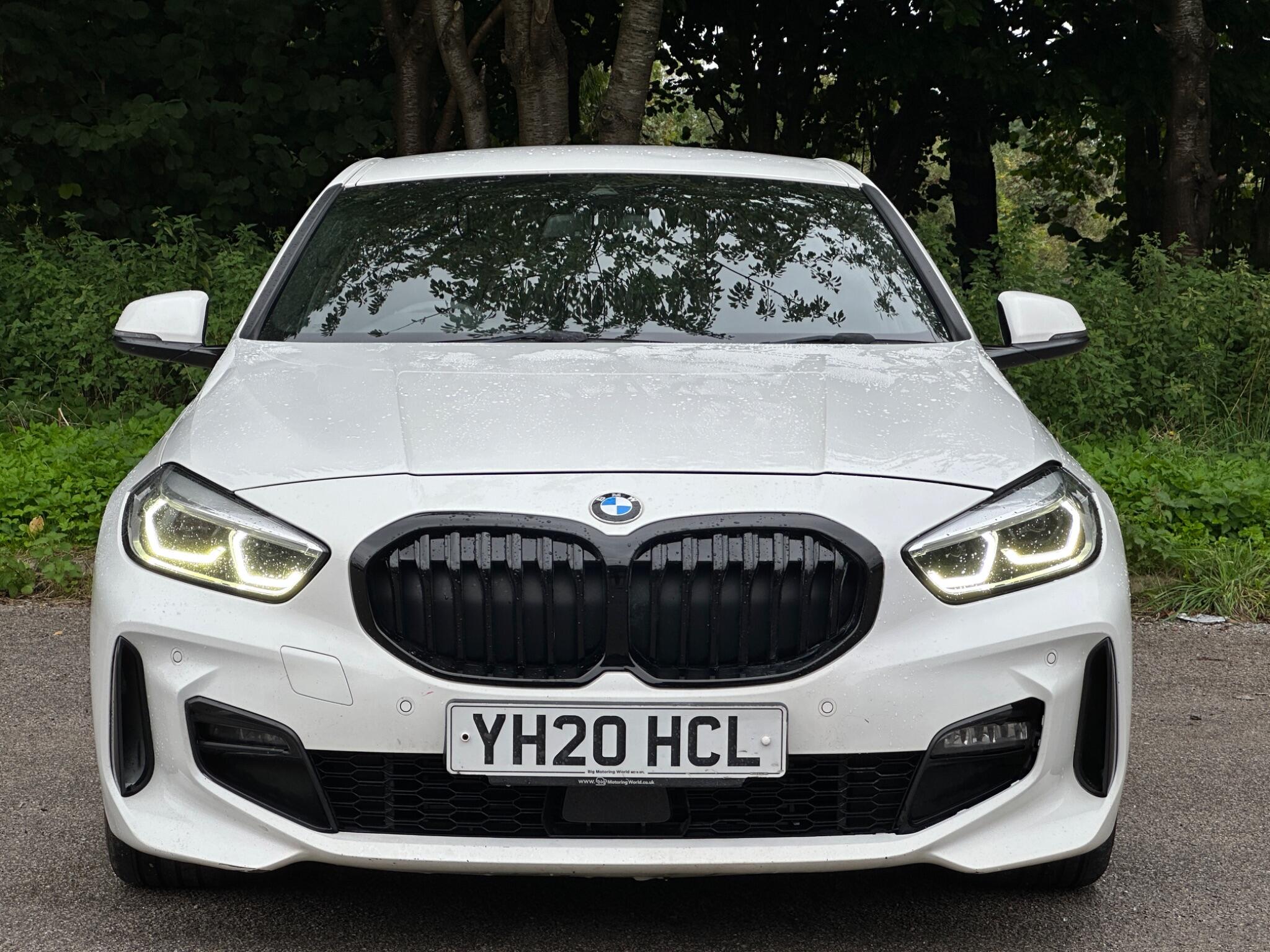 BMW 1 Series view 4