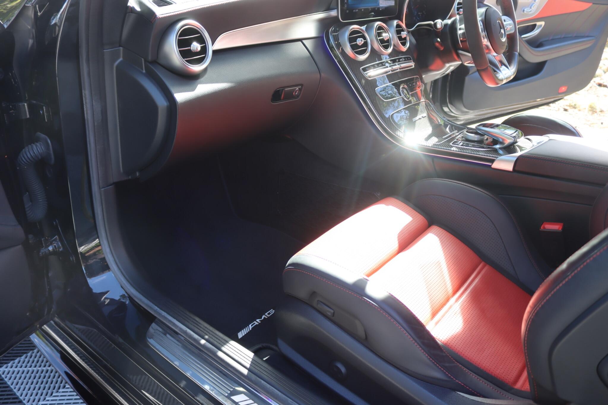 Mercedes-Benz C-Class view 34
