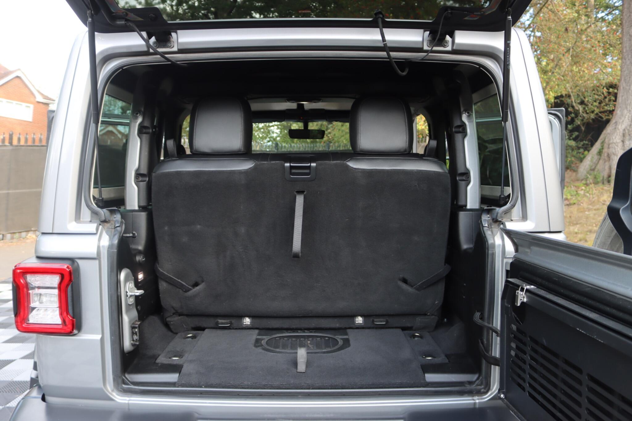Jeep Wrangler view 35