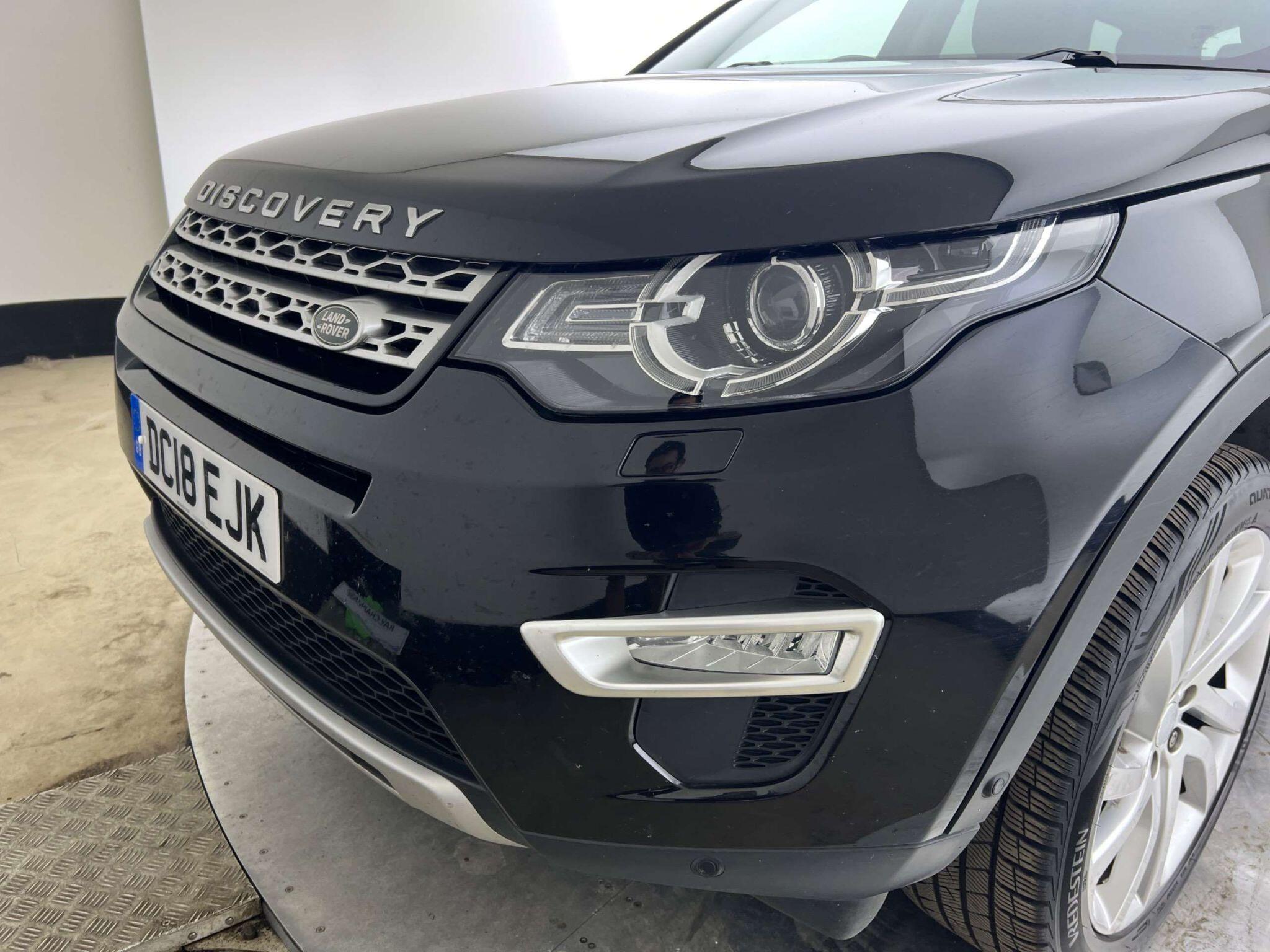 Land Rover Discovery Sport view 43