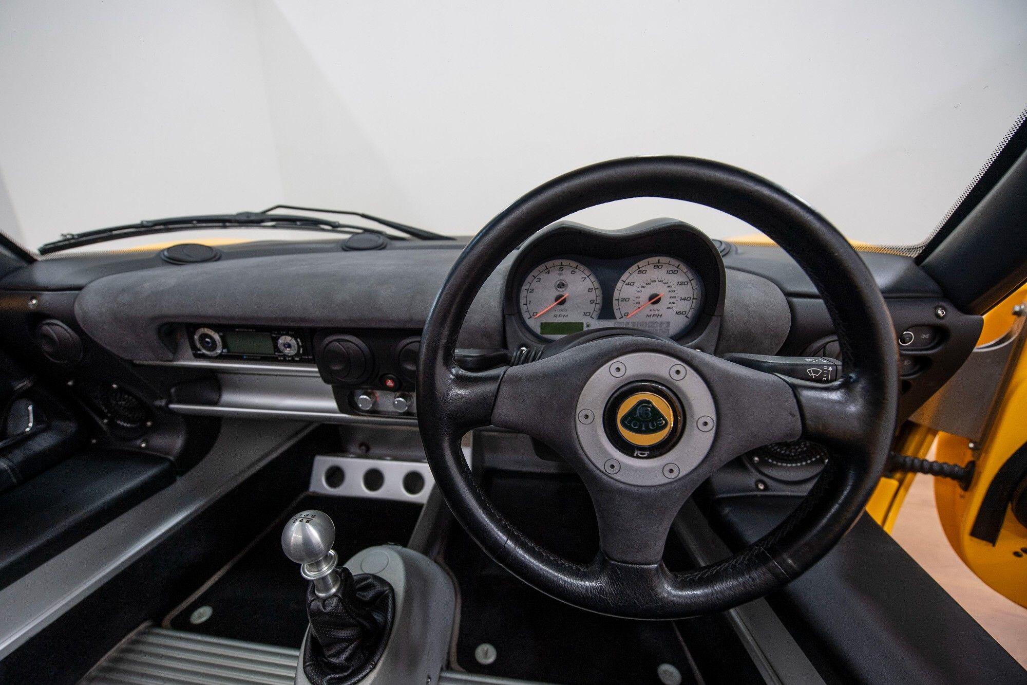 Lotus Elise view 15