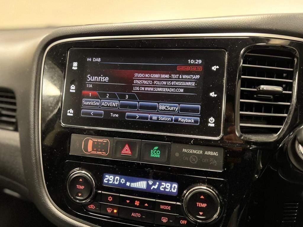 Mitsubishi Outlander view 20