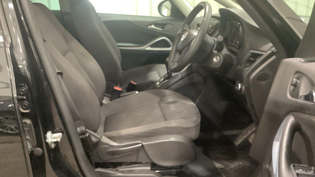 Vauxhall Zafira Tourer view 2