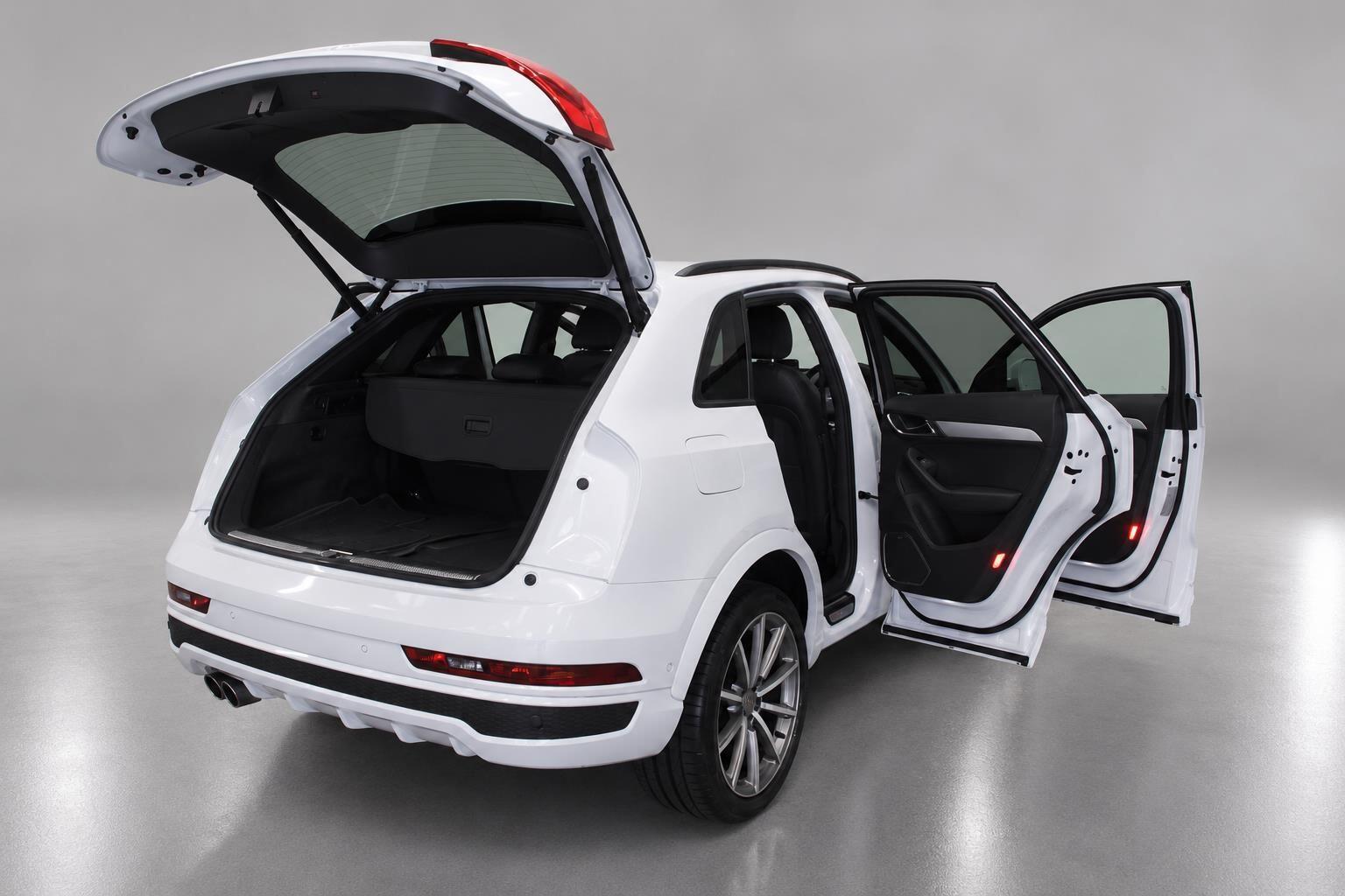 Audi Q3 view 22