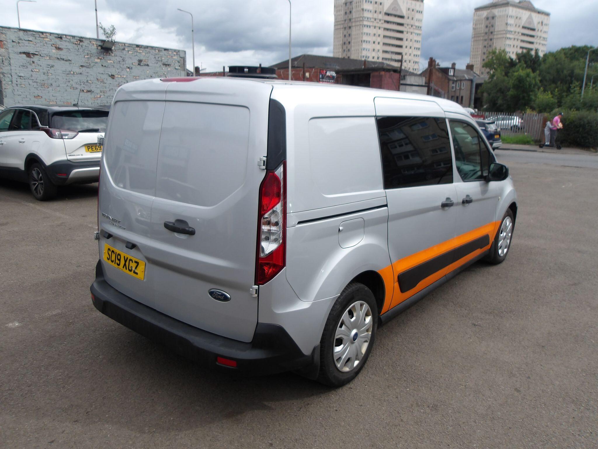 Ford Transit Connect view 7