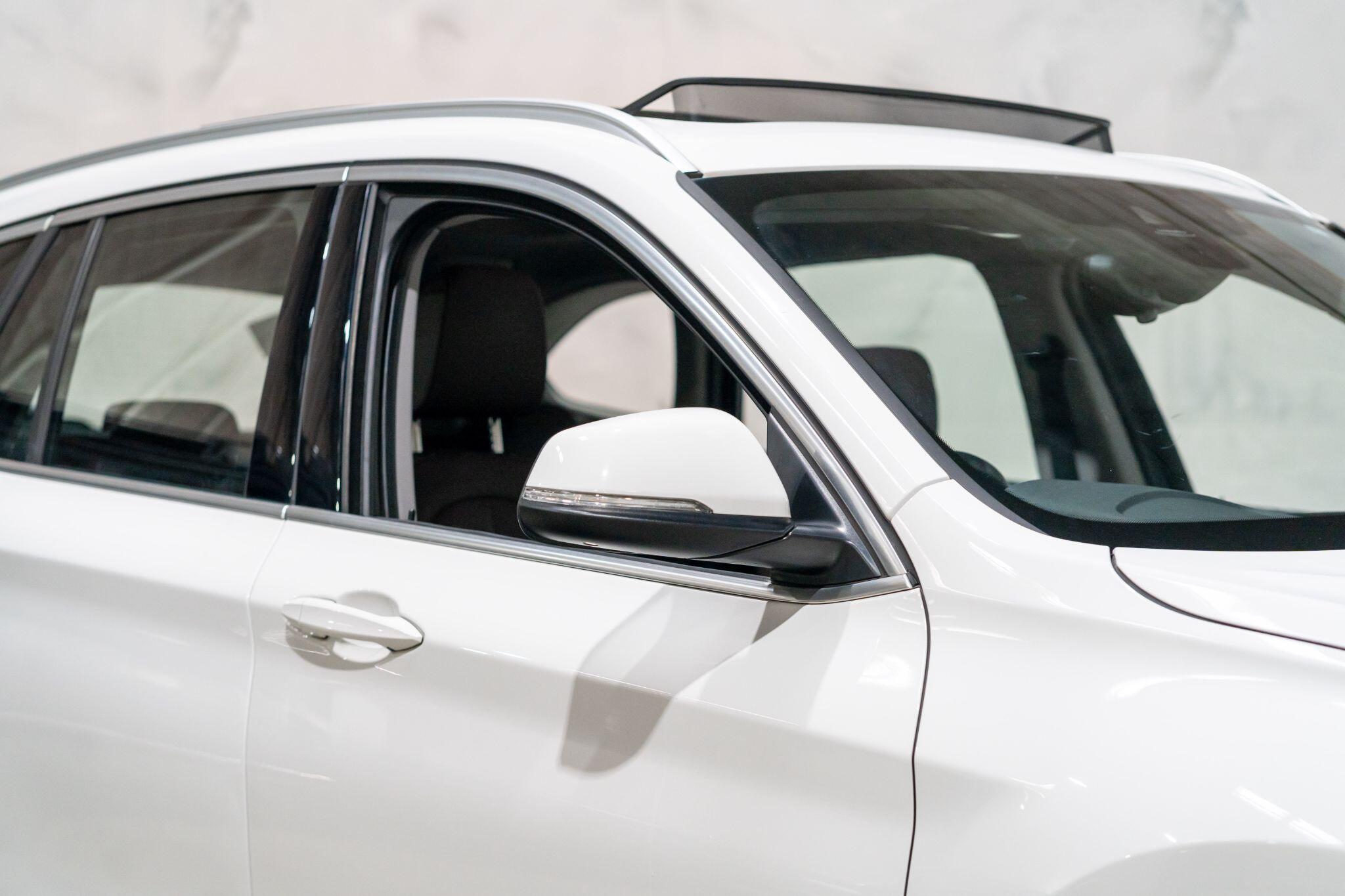 BMW X1 view 10