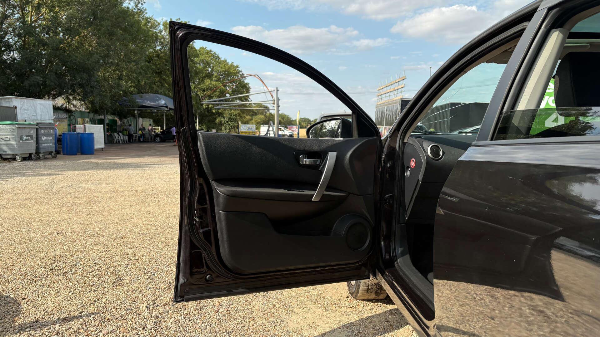Nissan Qashqai+2 view 22