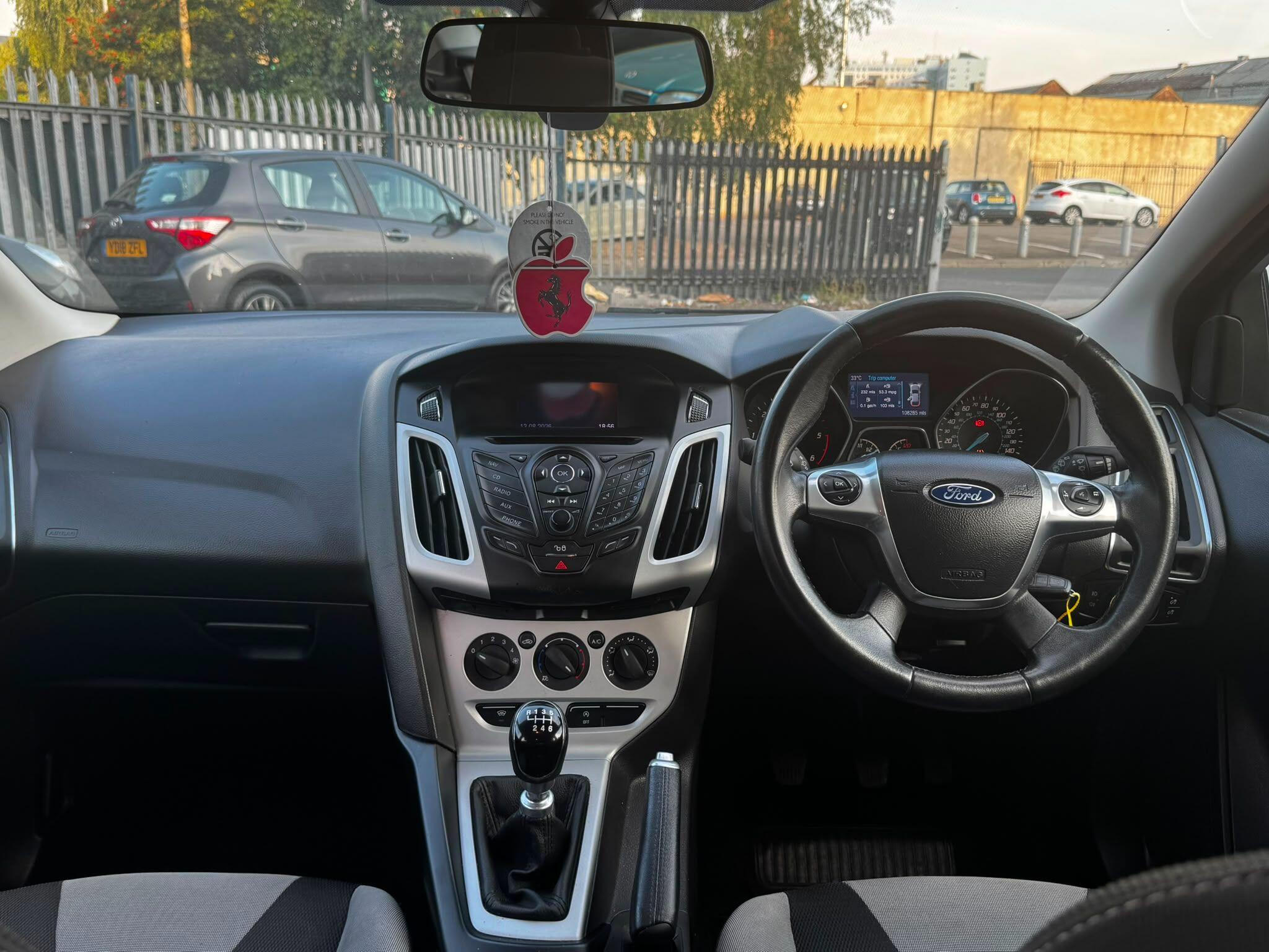 Ford Focus view 13
