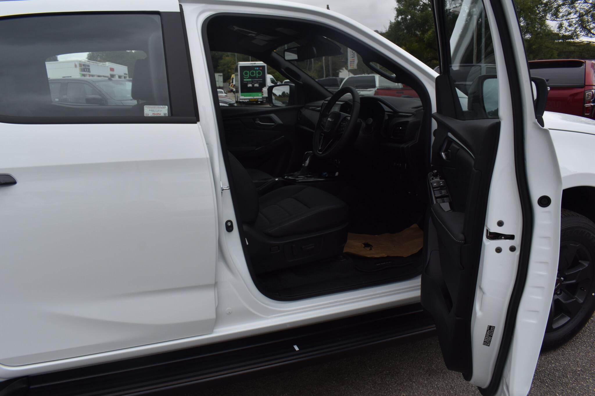 D-Max - 1.9 TD V-Cross Auto 4WD Euro 6 (s/s) 4dr - Image 6