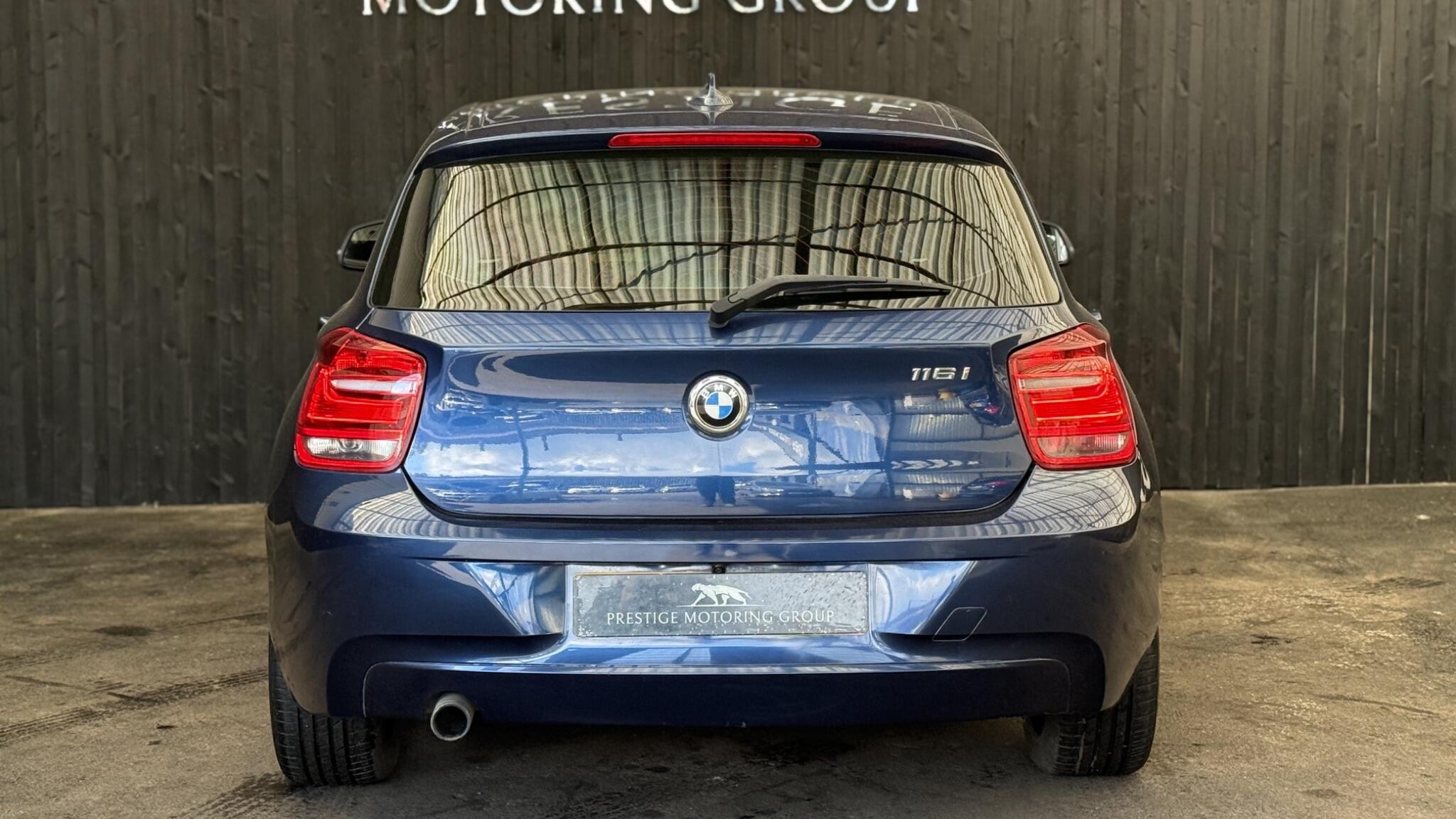 BMW 1 Series view 26