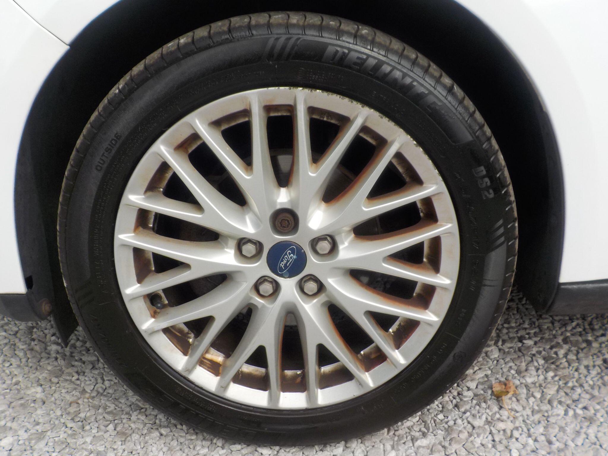 Ford Focus 1.6 Zetec Euro 5 5dr