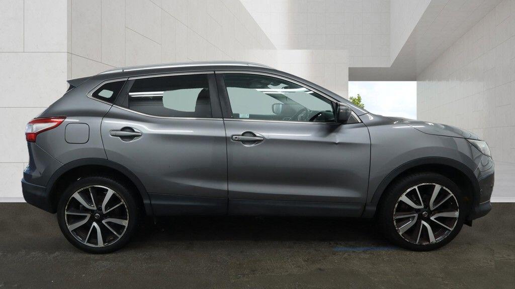 Nissan Qashqai view 2