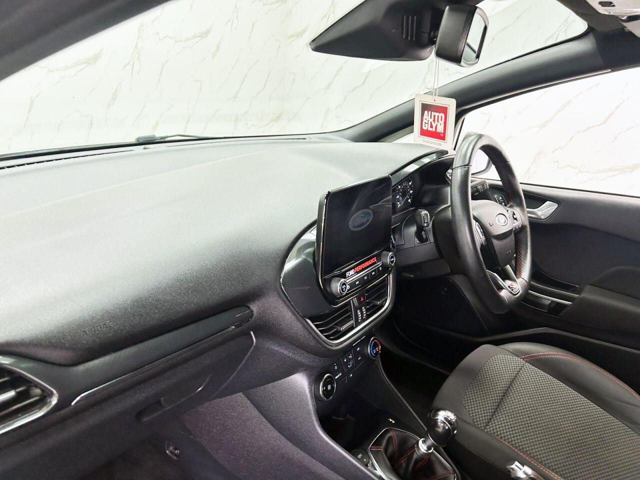 Ford Fiesta view 14