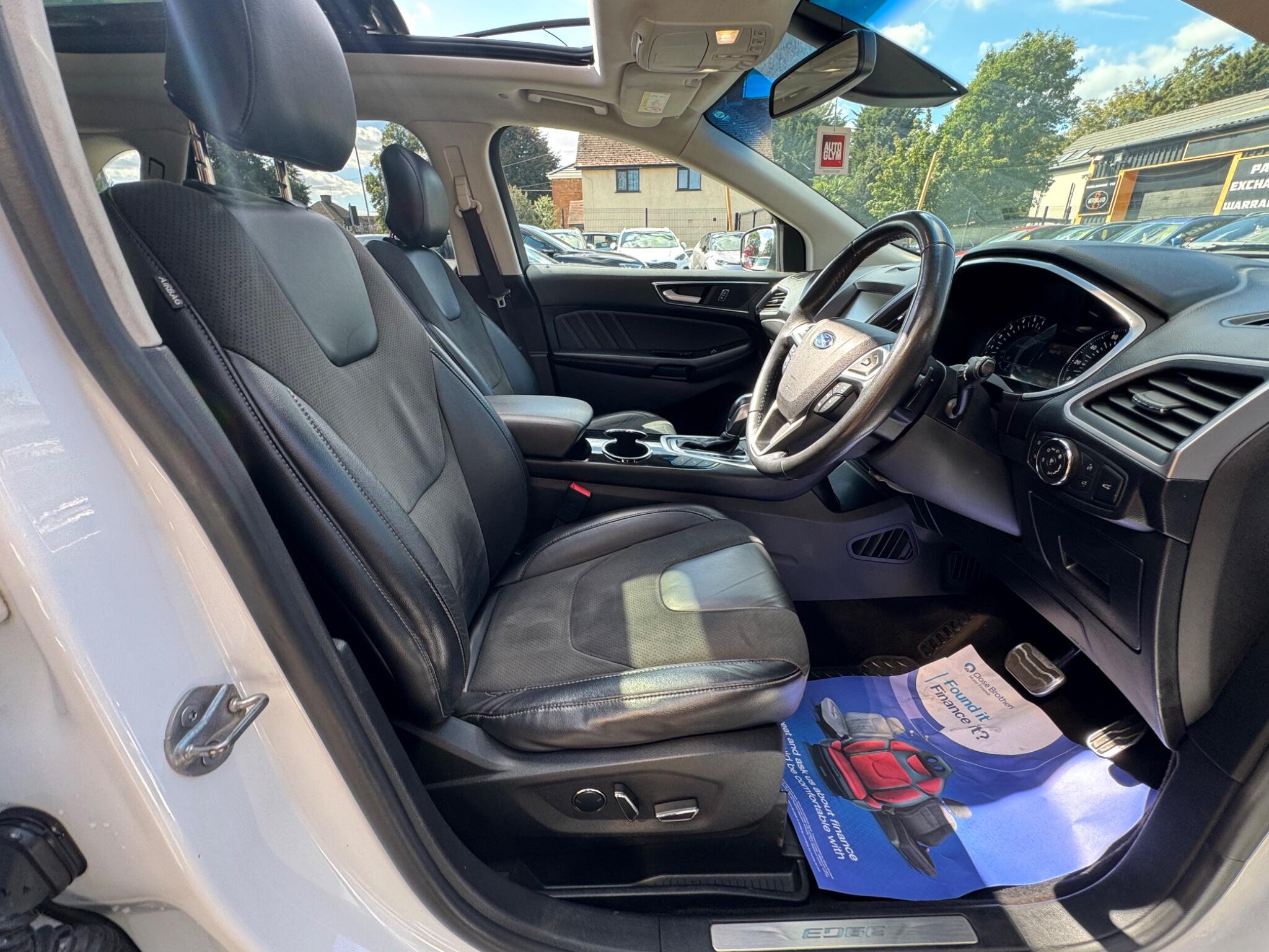 Ford Edge view 15
