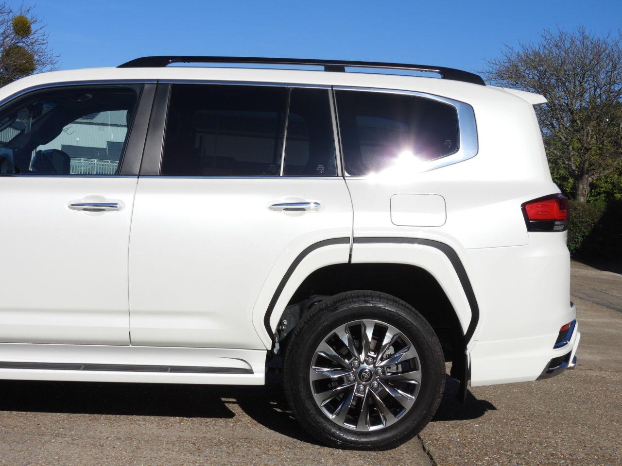 Toyota Land Cruiser view 25
