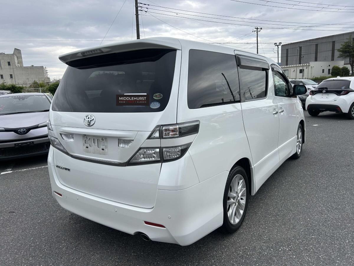 Toyota Vellfire view 3